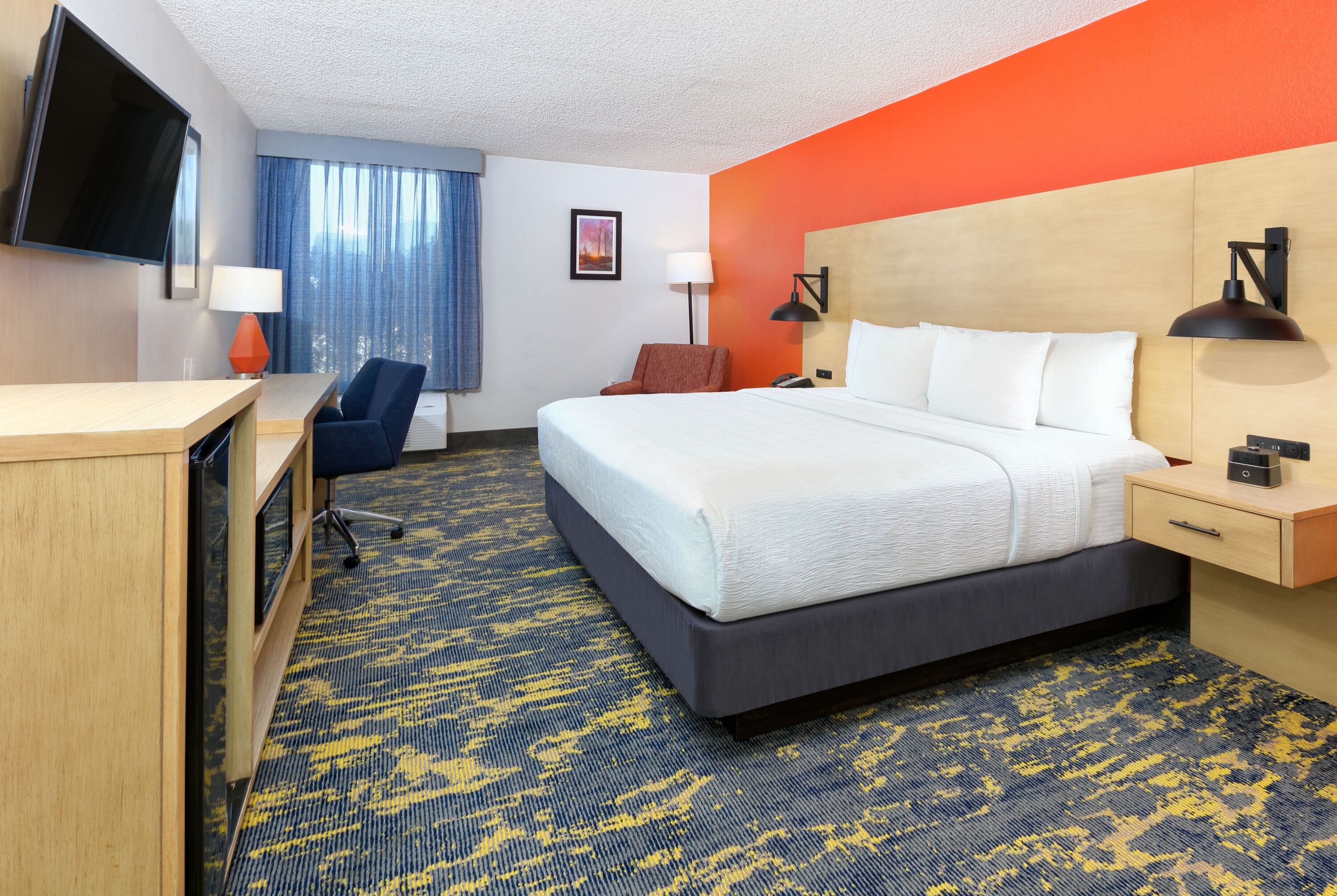 Guest room at the La Quinta Inn & Suites by Wyndham Dallas - Las Colinas in Irving, Texas
