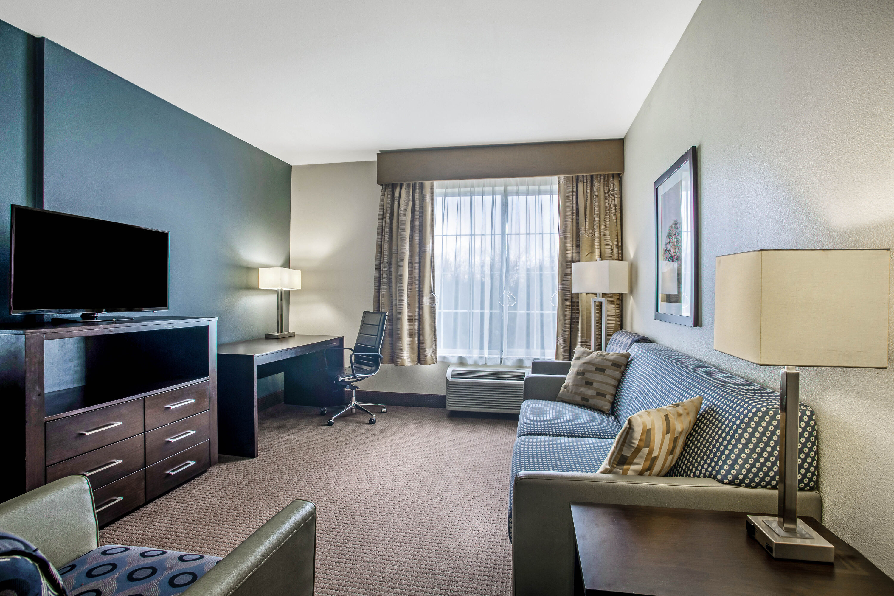 La Quinta Inn & Suites by Wyndham Karnes City Kenedy Karnes City, TX Hotels