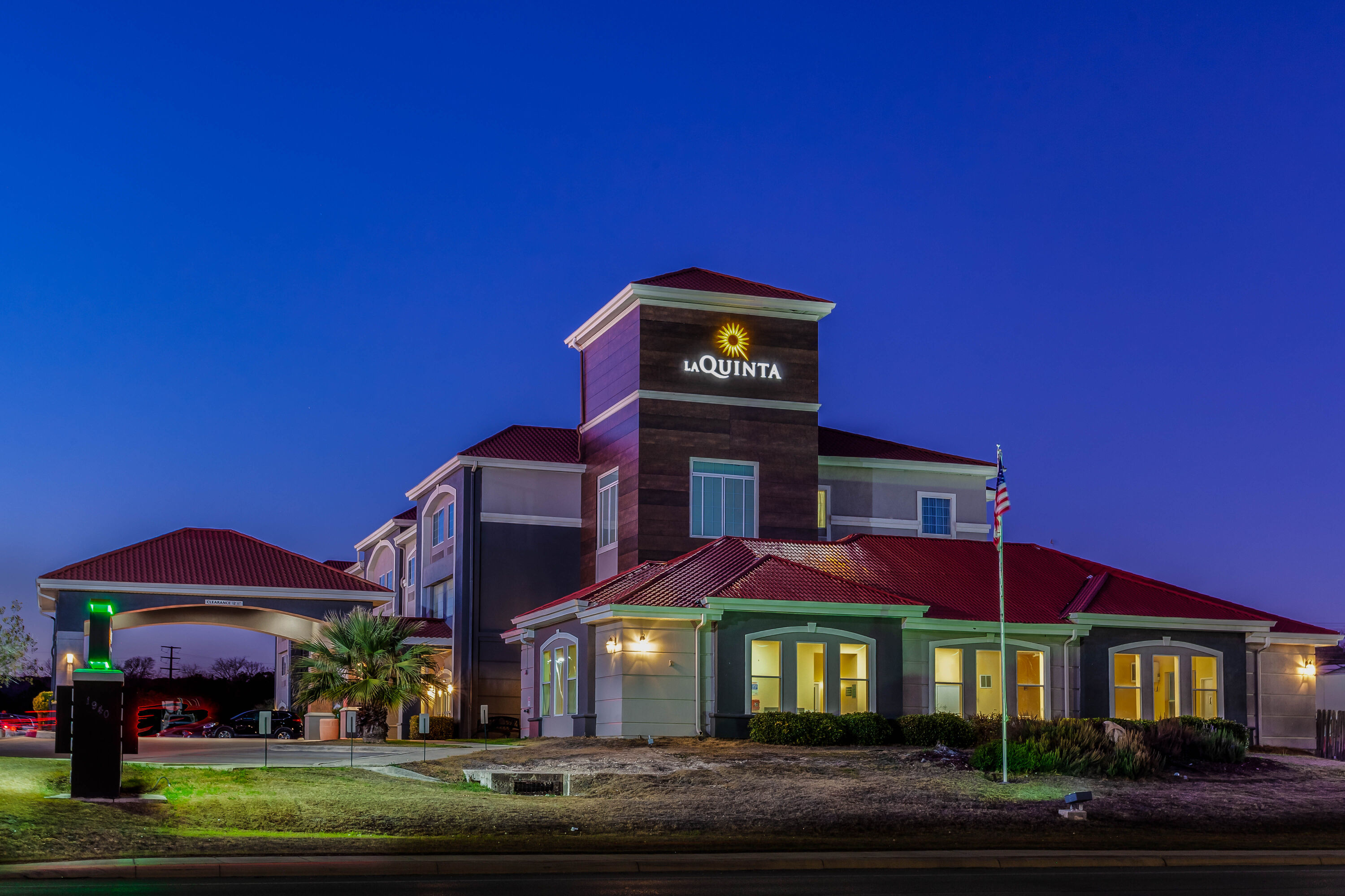 La Quinta Inn & Suites by Wyndham Kerrville Kerrville, TX Hotels