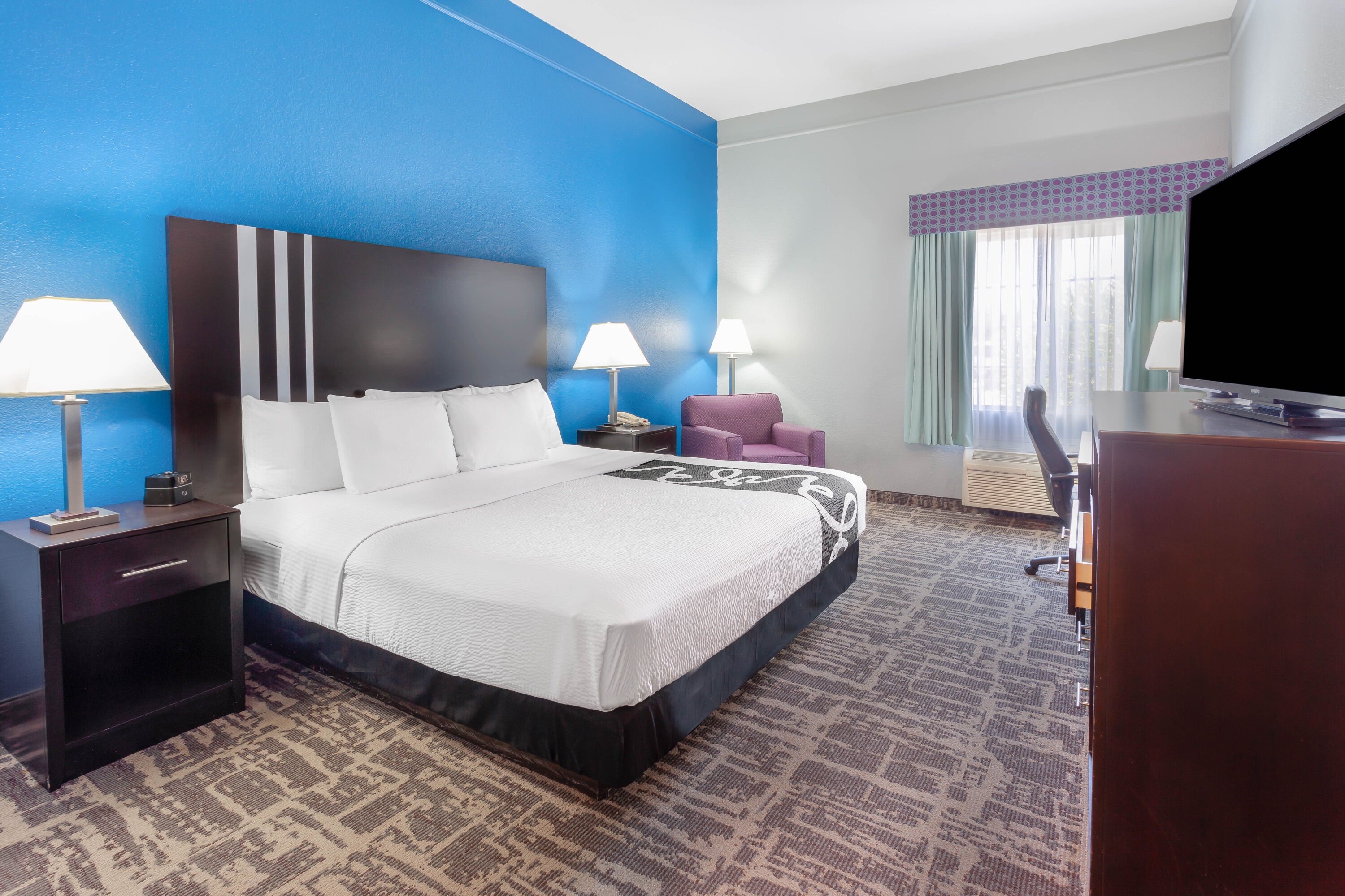 La Quinta Inn & Suites by Wyndham Kerrville suite in Kerrville, Texas