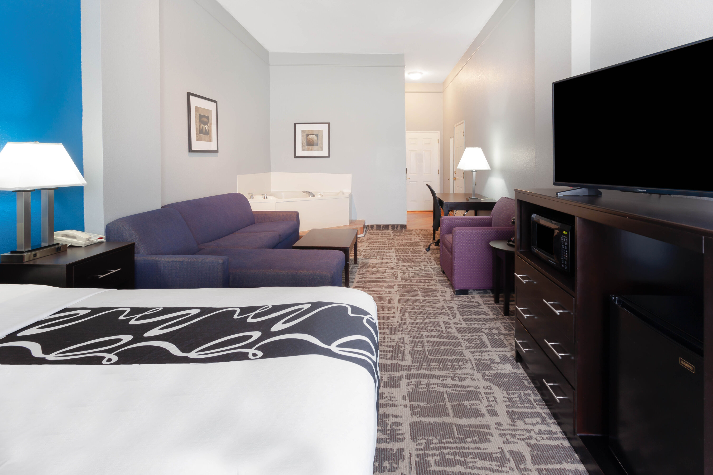 La Quinta Inn & Suites by Wyndham Kerrville suite in Kerrville, Texas