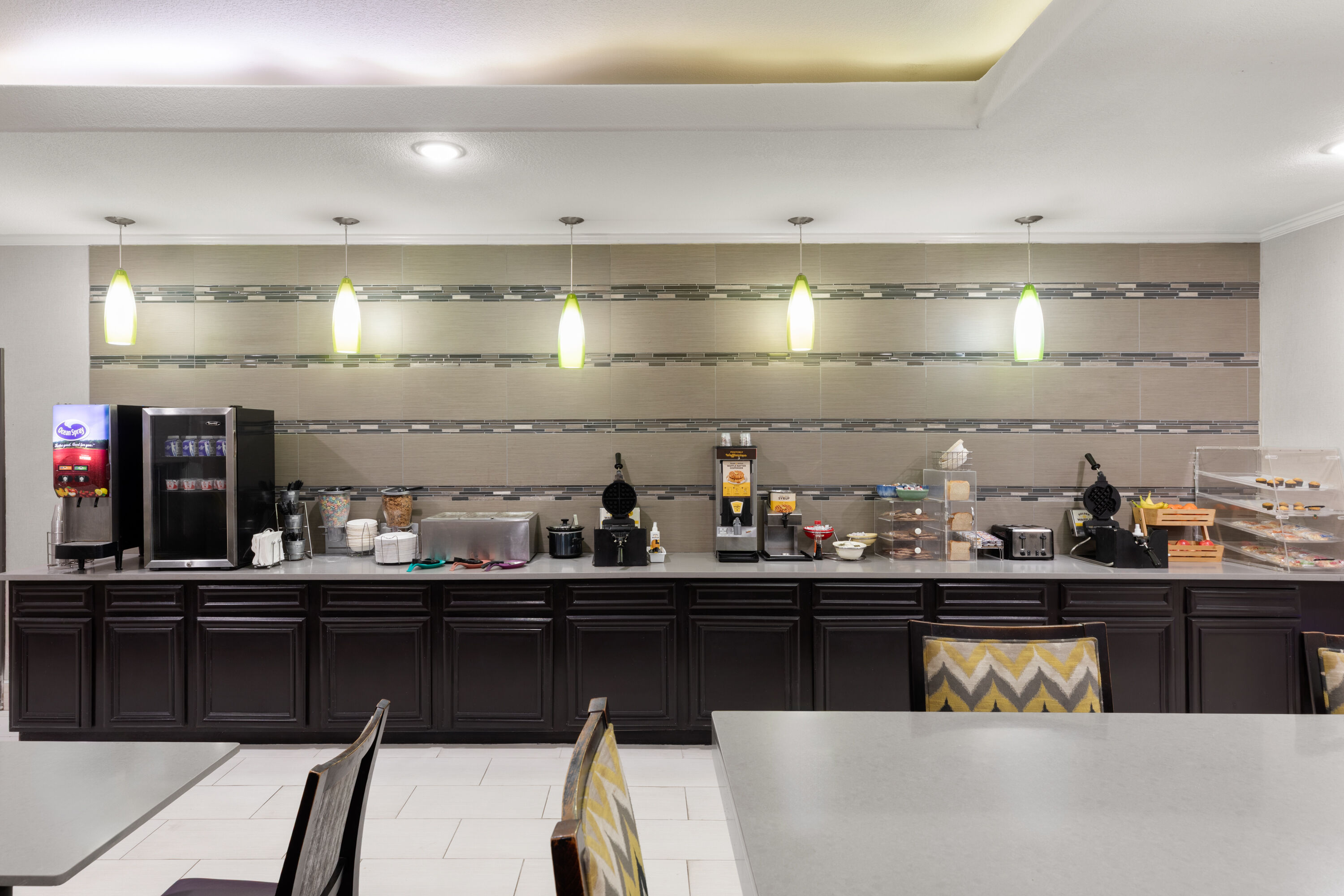 Free breakfast at La Quinta Inn & Suites by Wyndham Kyle - Austin South in Kyle, Texas