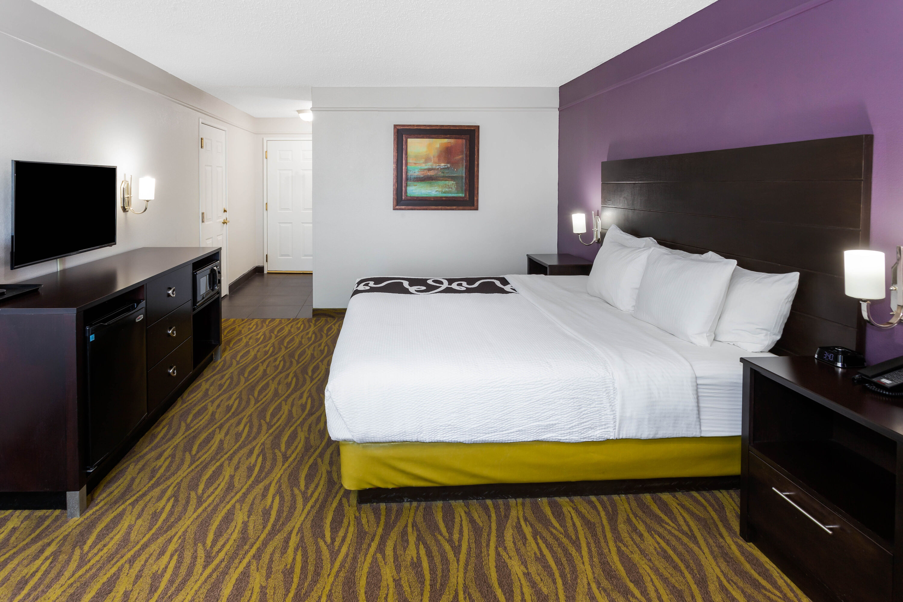 Guest room at the La Quinta Inn & Suites by Wyndham Laredo Airport in Laredo, Texas