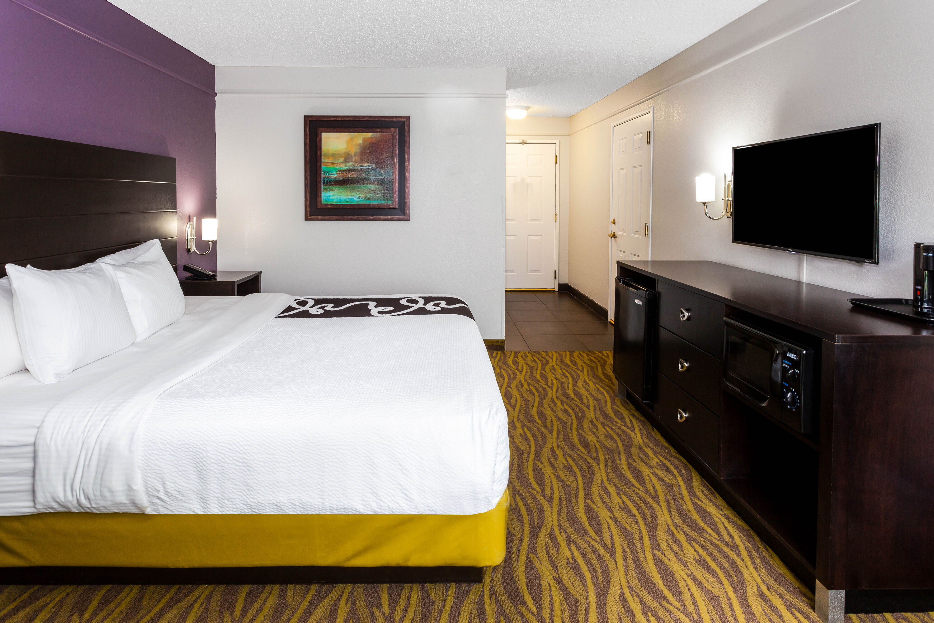 Guest room at the La Quinta Inn & Suites by Wyndham Laredo Airport in Laredo, Texas