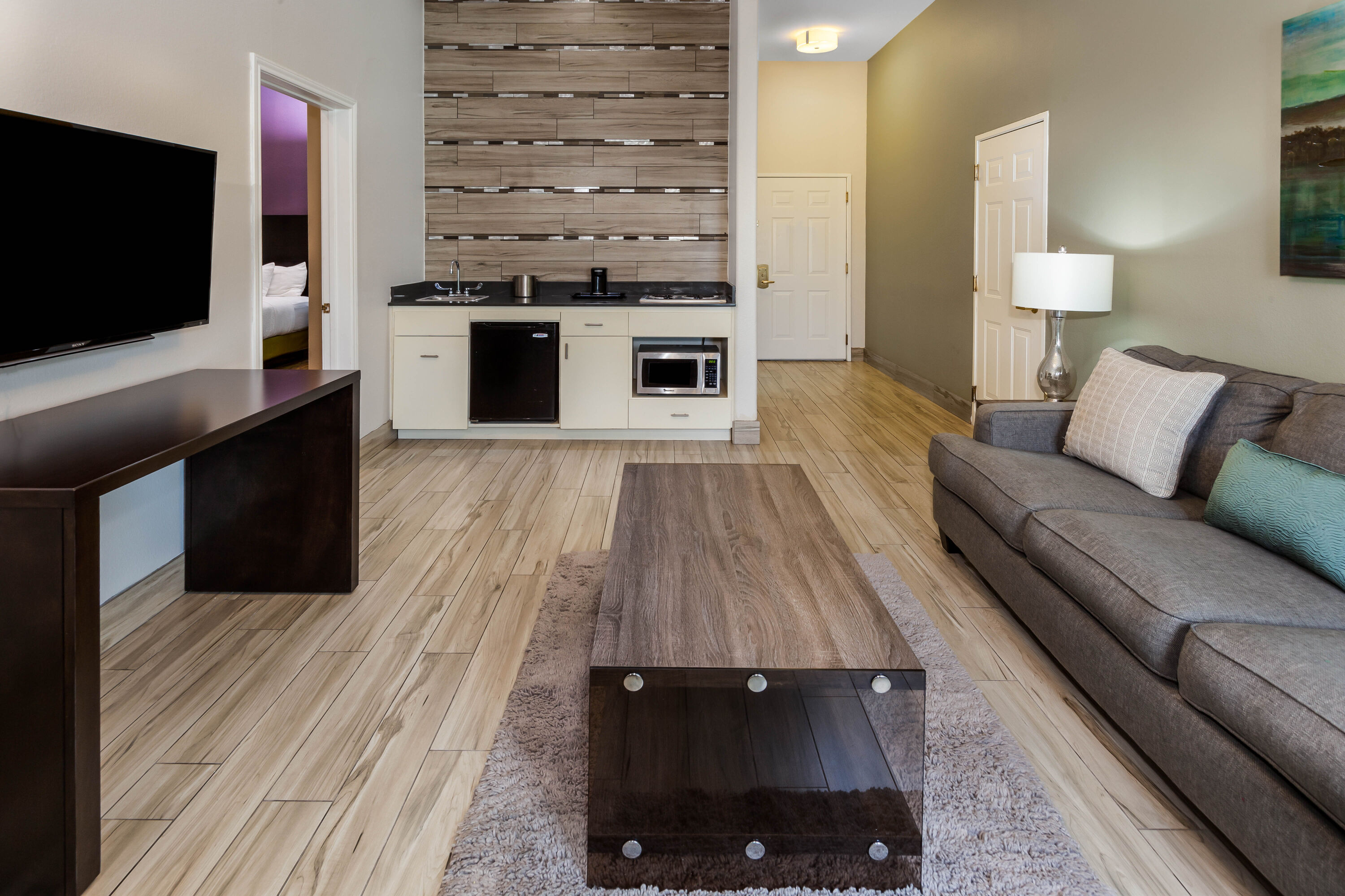 La Quinta Inn & Suites by Wyndham Laredo Airport suite in Laredo, Texas