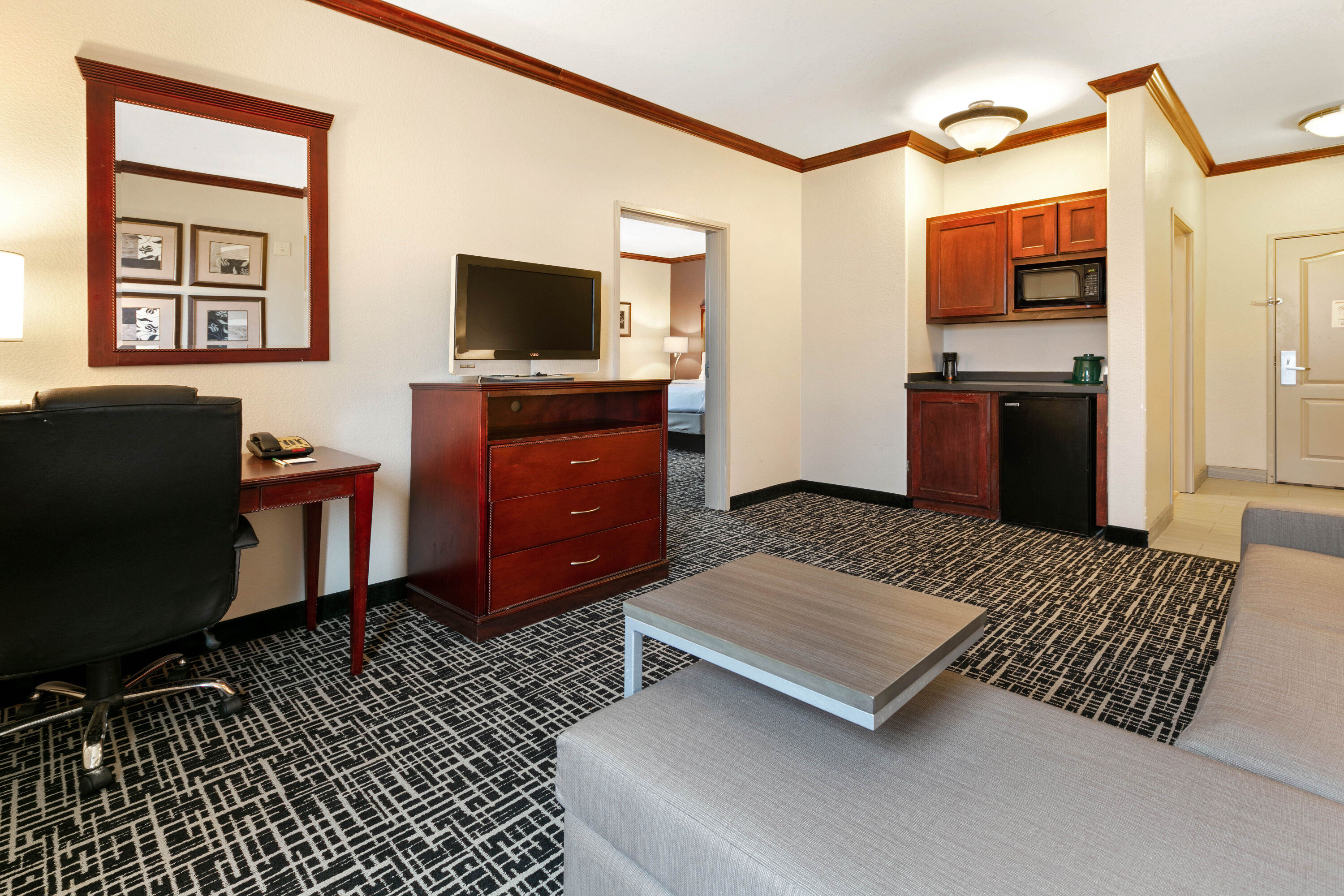 La Quinta Inn & Suites by Wyndham Lindale Lindale, TX Hotels
