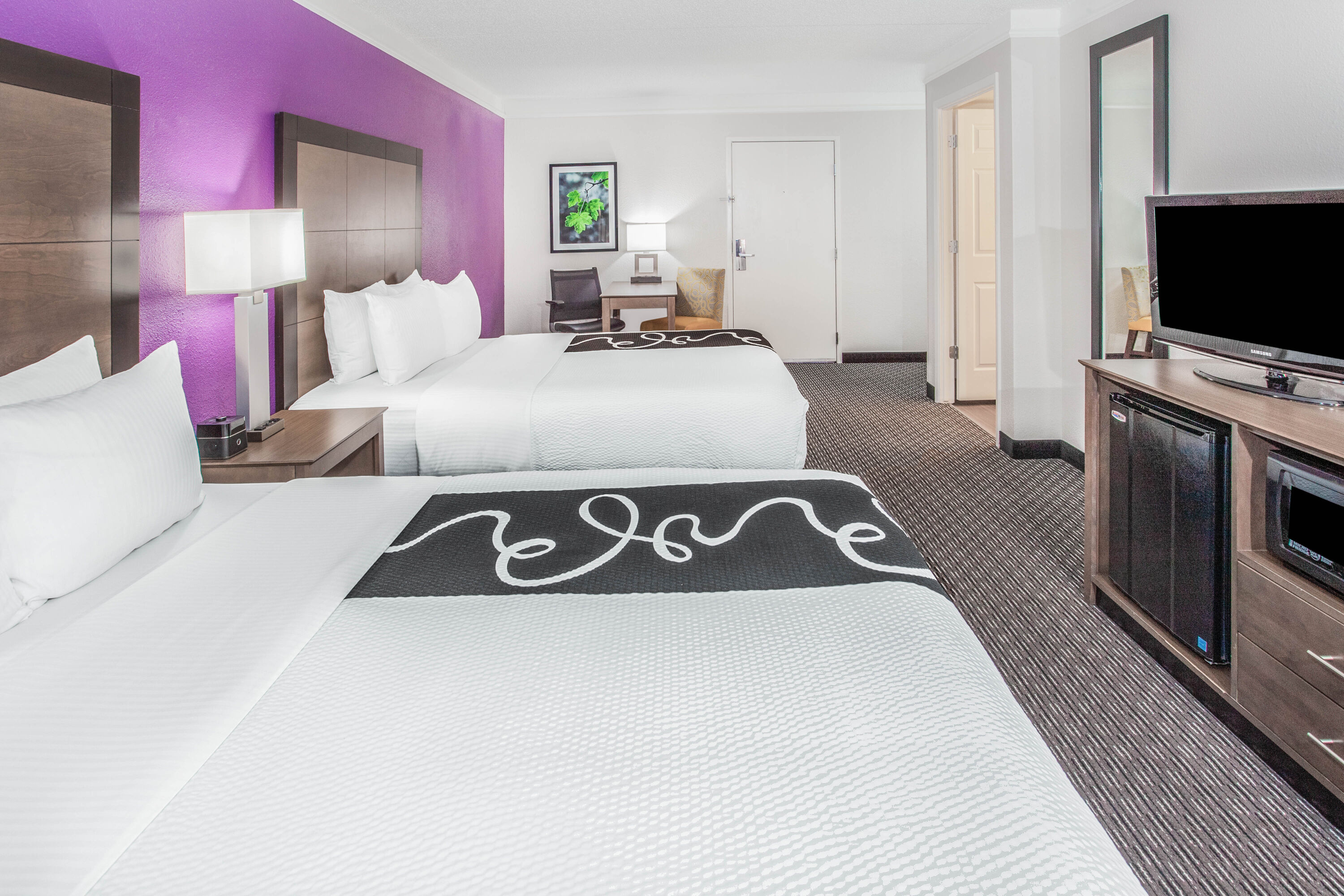 Guest room at the La Quinta Inn & Suites by Wyndham Lubbock West Medical Centr in Lubbock, Texas