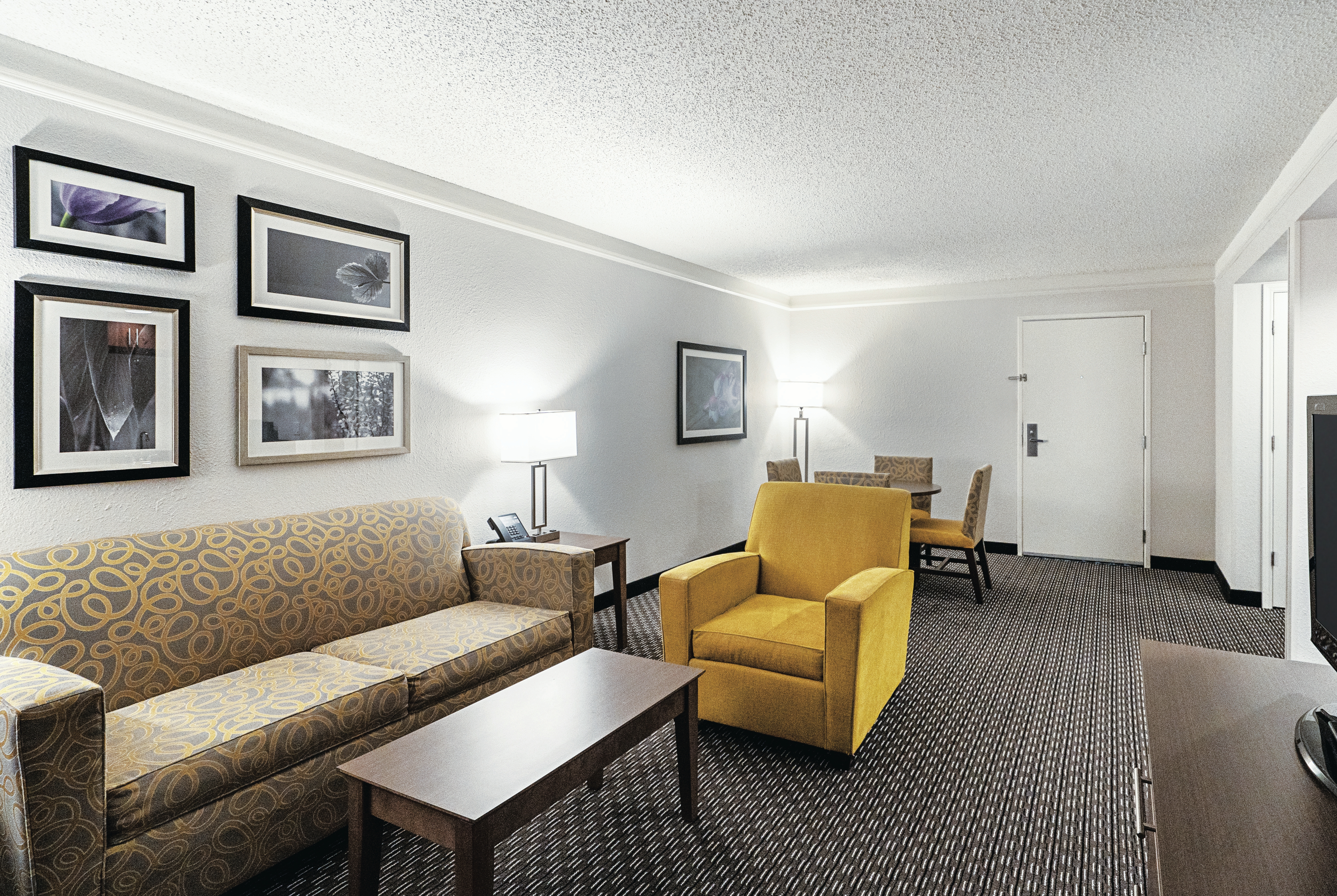 Guest room at the La Quinta Inn & Suites by Wyndham Lubbock West Medical Centr in Lubbock, Texas