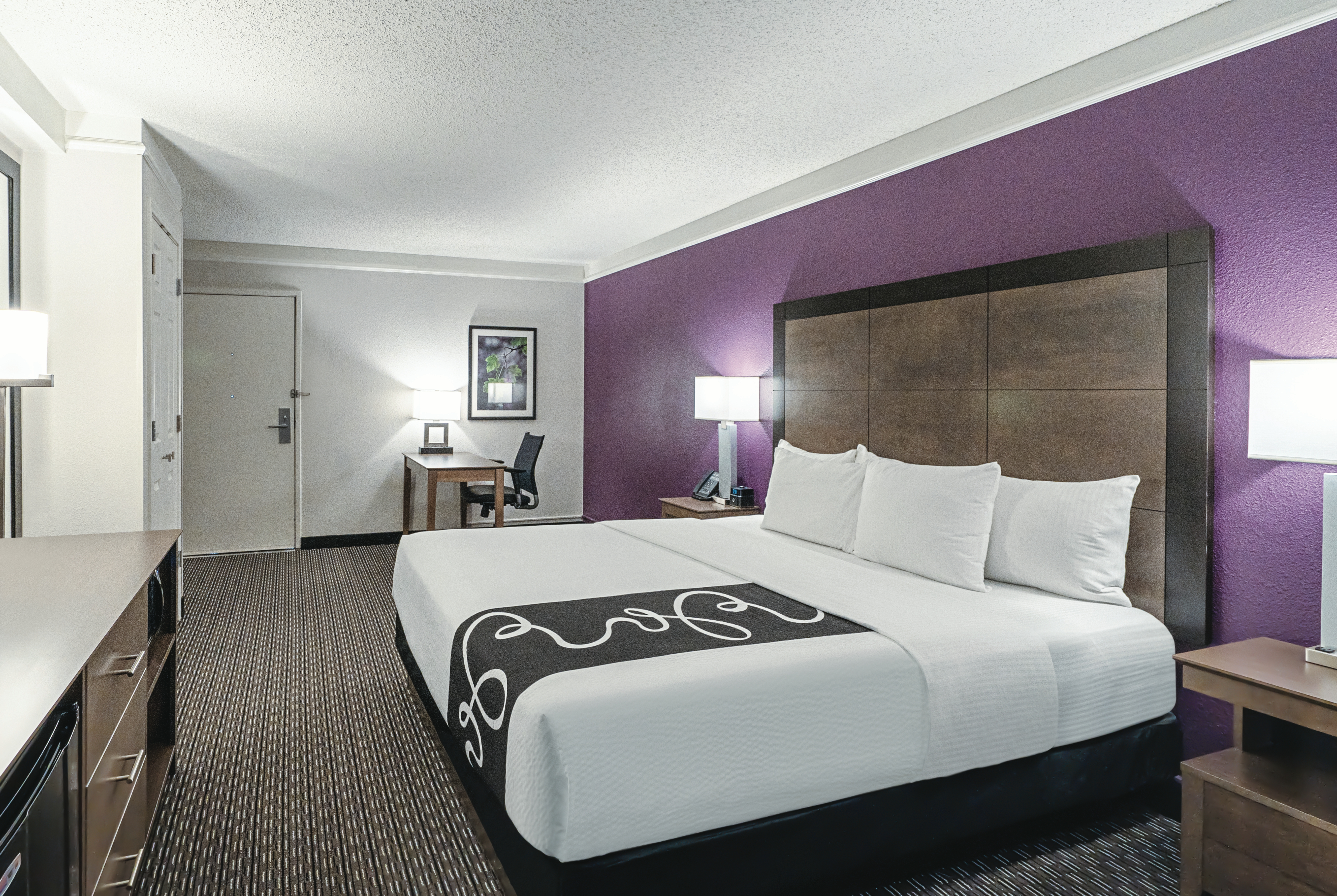Guest room at the La Quinta Inn & Suites by Wyndham Lubbock West Medical Centr in Lubbock, Texas