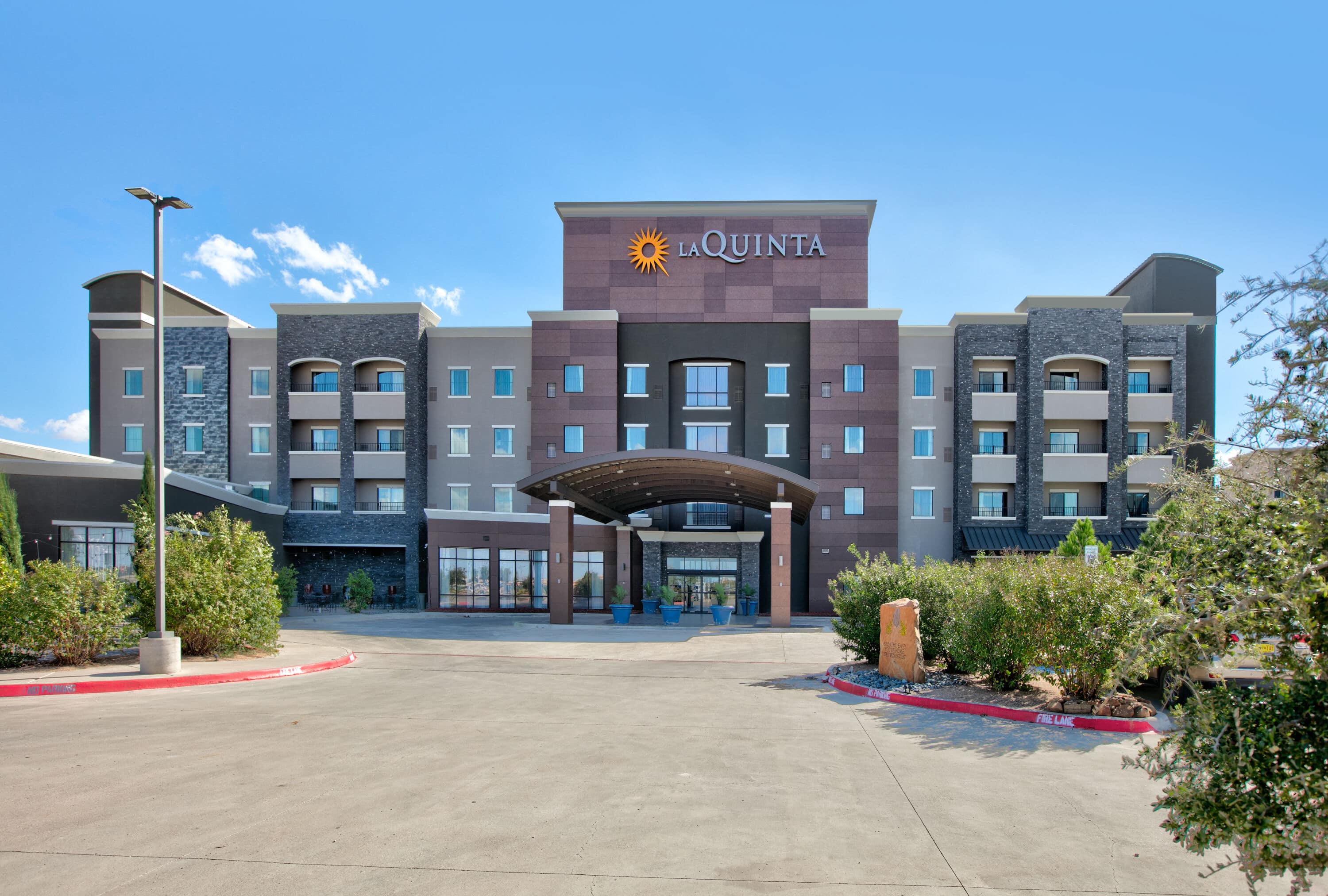 La Quinta Inn & Suites by Wyndham Lubbock Southwest | Lubbock, TX Hotels 