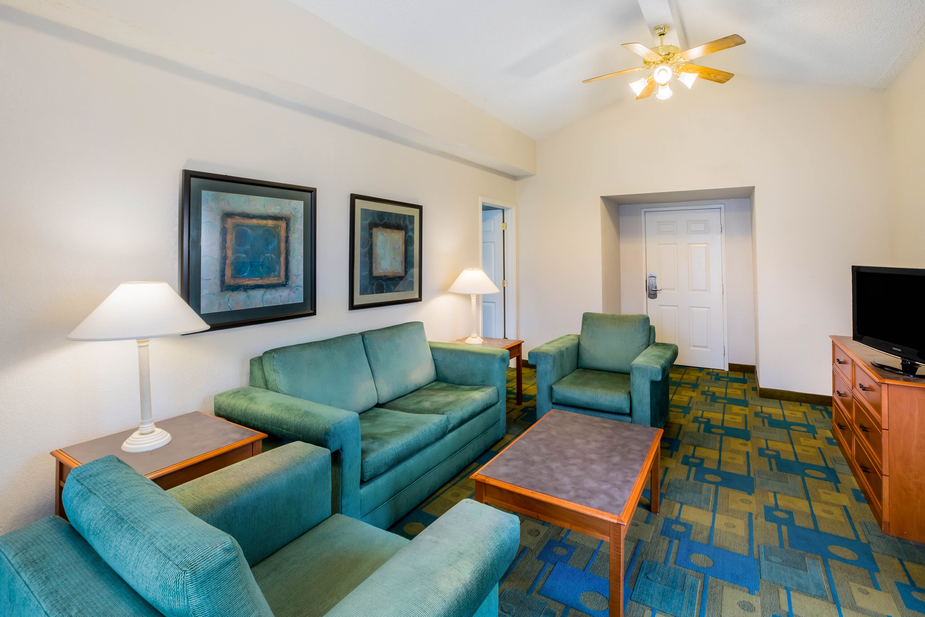 La Quinta Inn by Wyndham Lufkin suite in Lufkin, Texas