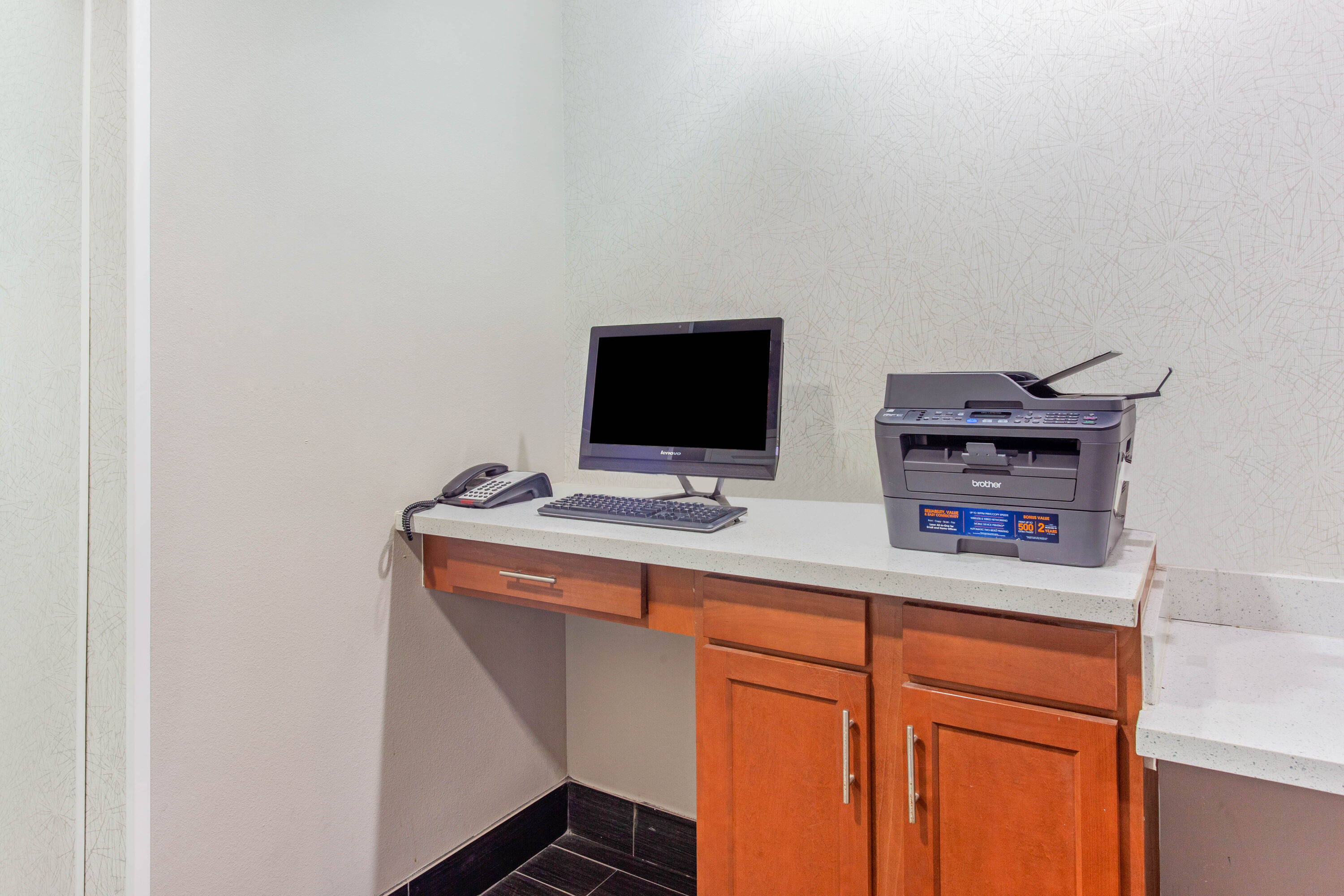 La Quinta Inn & Suites by Wyndham Luling business center in Luling, Texas