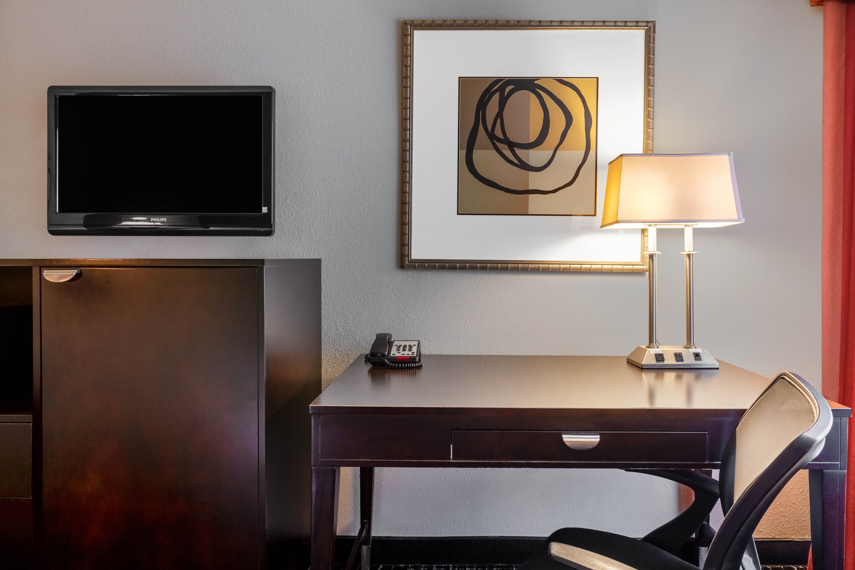 Guest room feature at the La Quinta Inn & Suites by Wyndham Lumberton in Lumberton, Texas