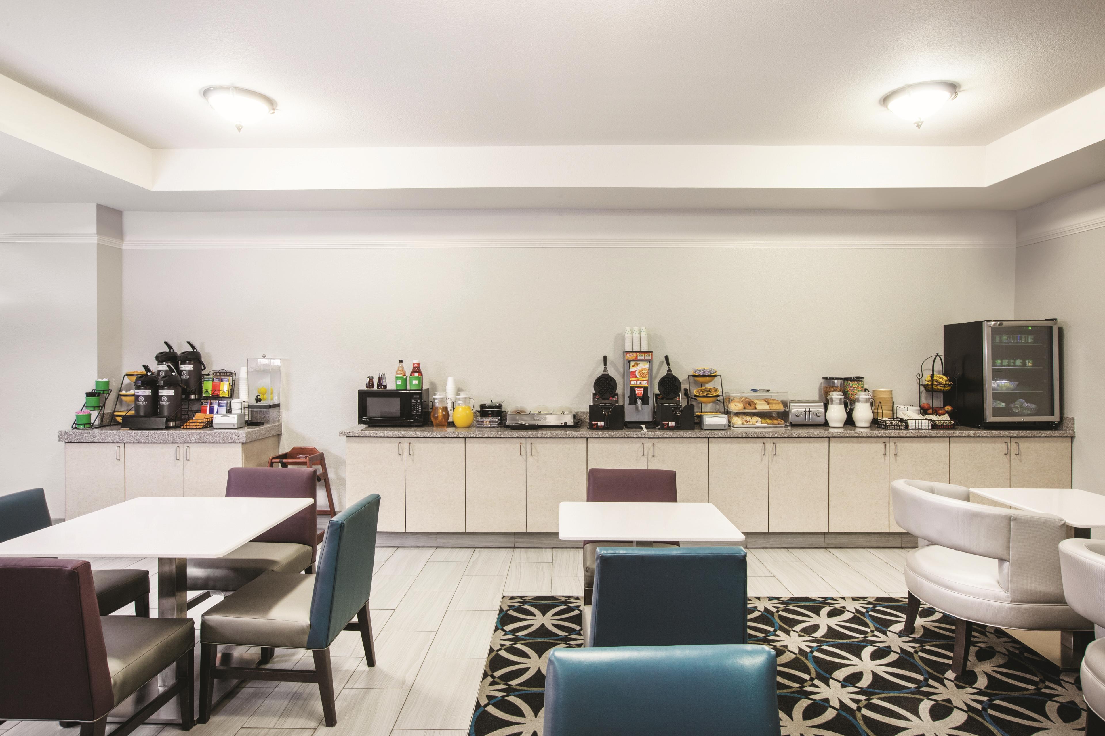 La Quinta Inn Amp Suites By Wyndham Mansfield Tx Mansfield