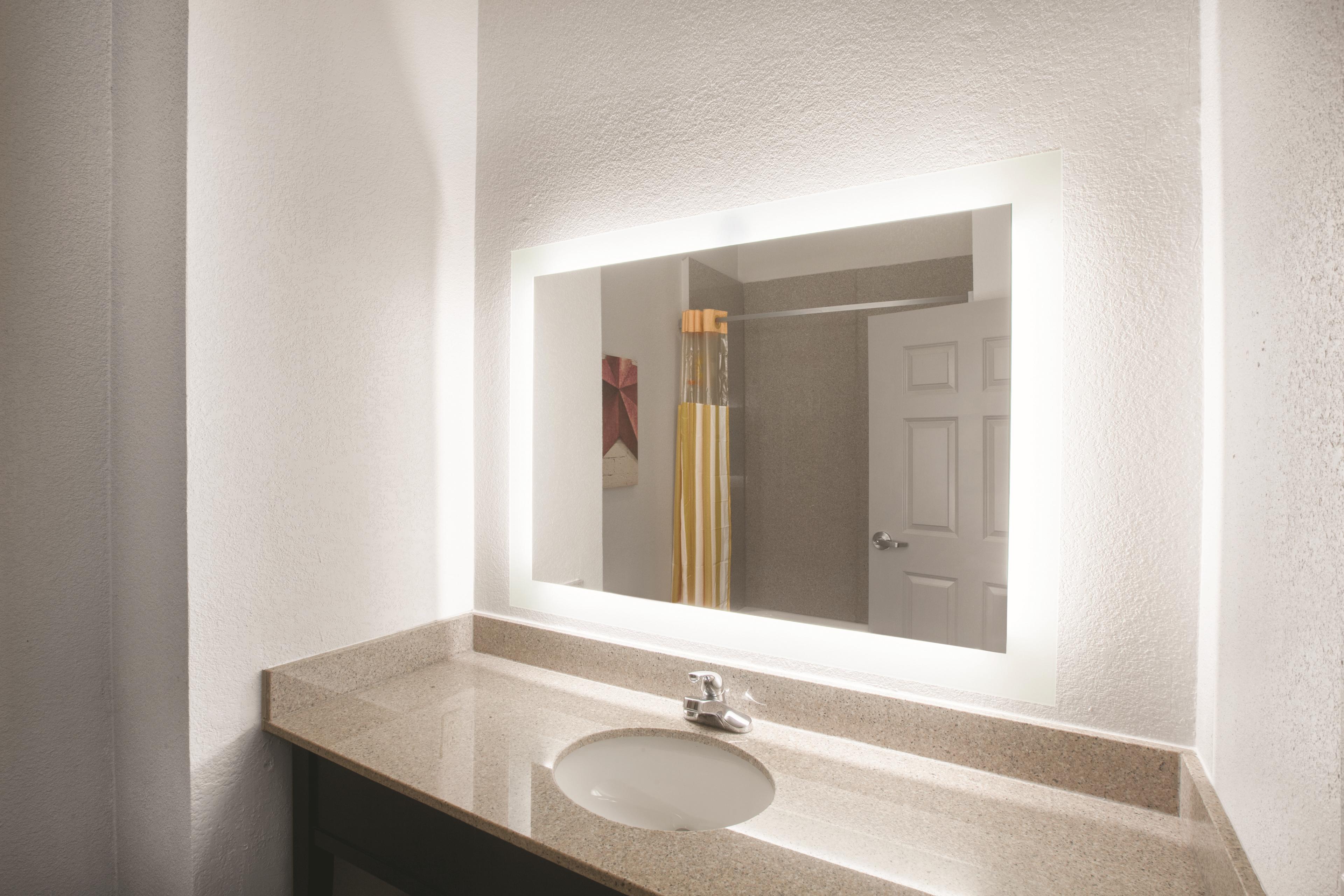 La Quinta Inn Amp Suites By Wyndham Mansfield Tx Mansfield