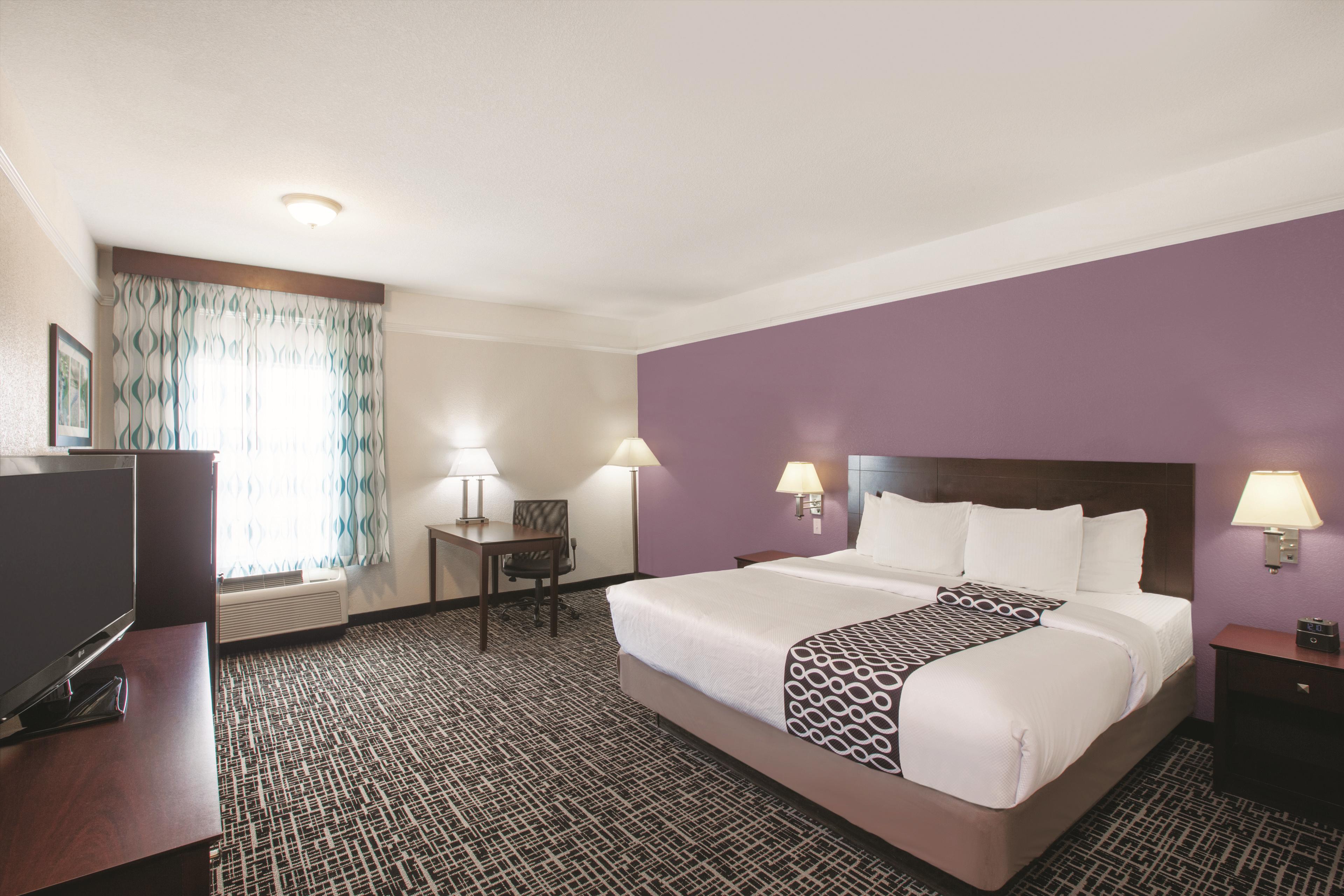 La Quinta Inn Amp Suites By Wyndham Mansfield Tx Mansfield