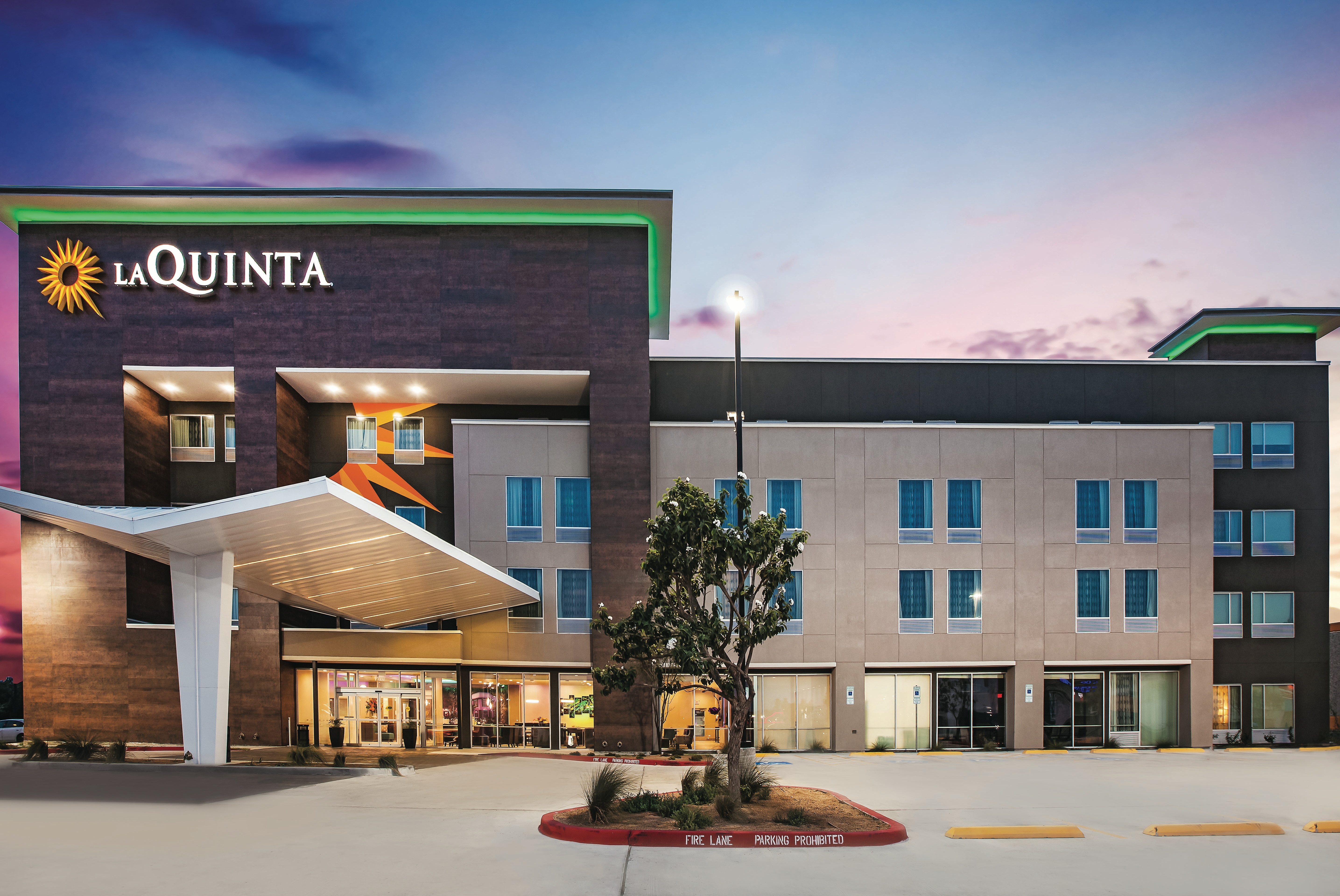La Quinta Inn Suites By Wyndham Mcallen La Plaza Mall Mcallen Tx Hotels Momondo recomienda 6 hoteles cerca de mcallen convention center. la quinta inn suites by wyndham