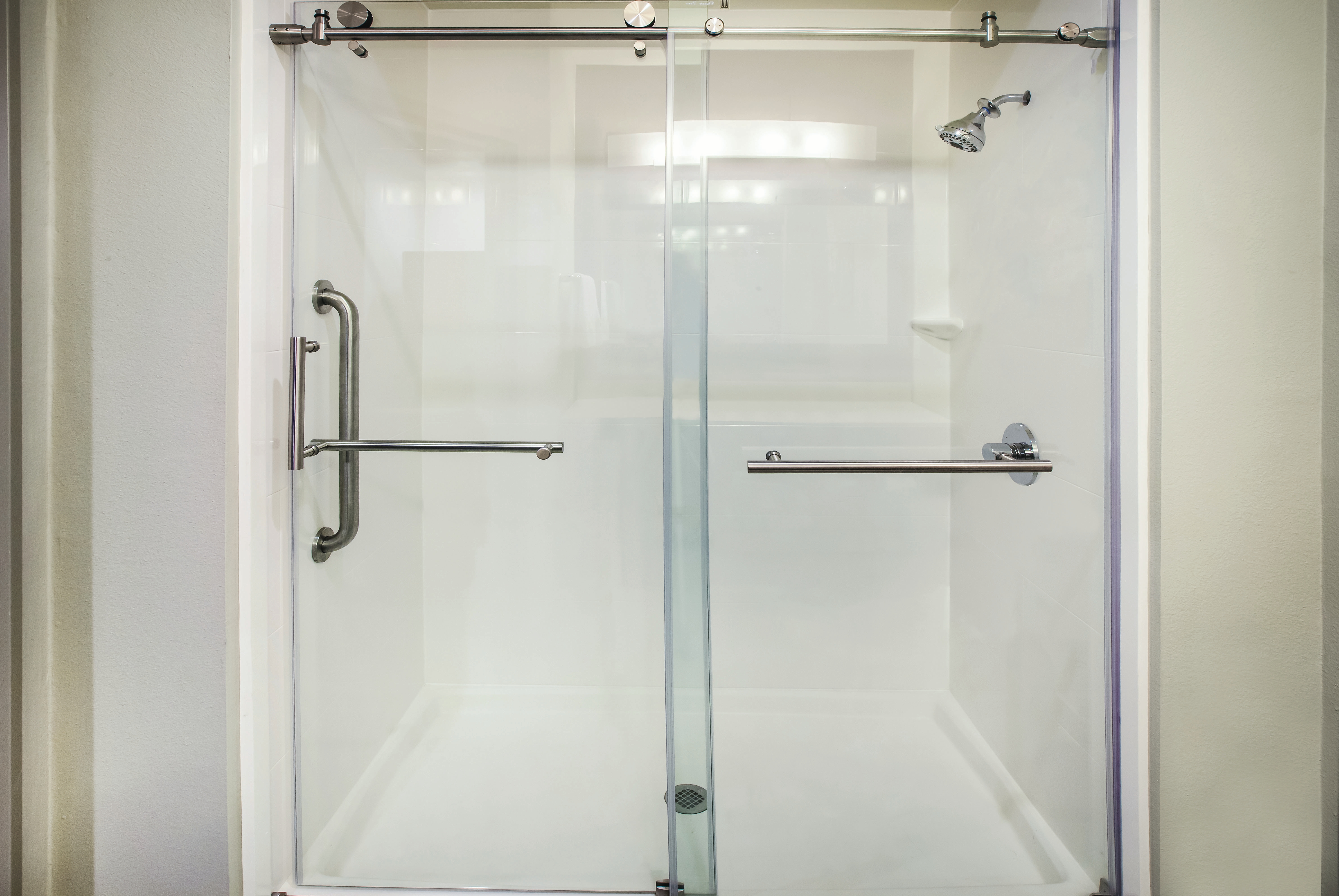 Guest room bath at the La Quinta Inn & Suites by Wyndham McAllen La Plaza Mall in McAllen, Texas