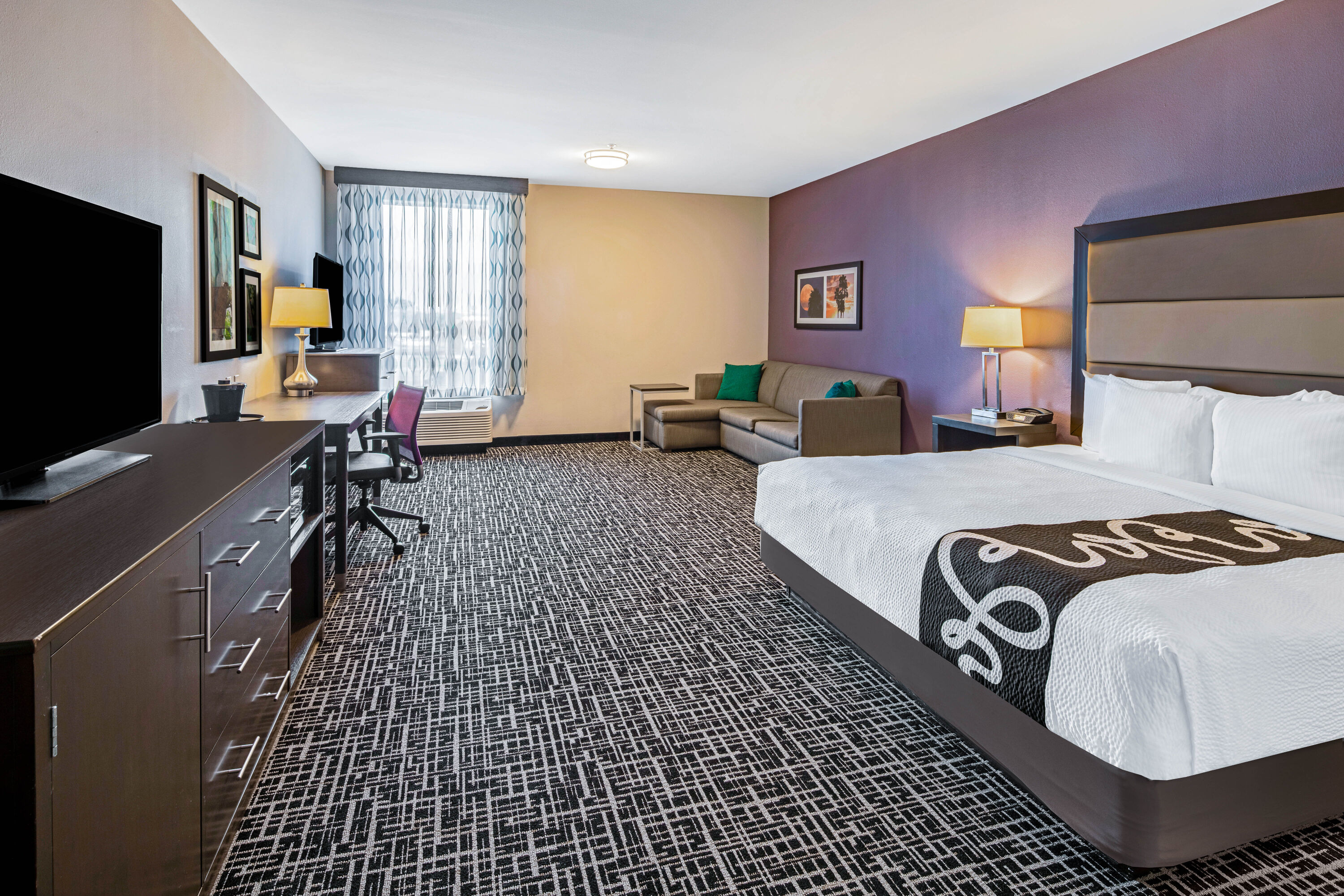 Guest room at the La Quinta Inn & Suites by Wyndham McAllen La Plaza Mall in McAllen, Texas