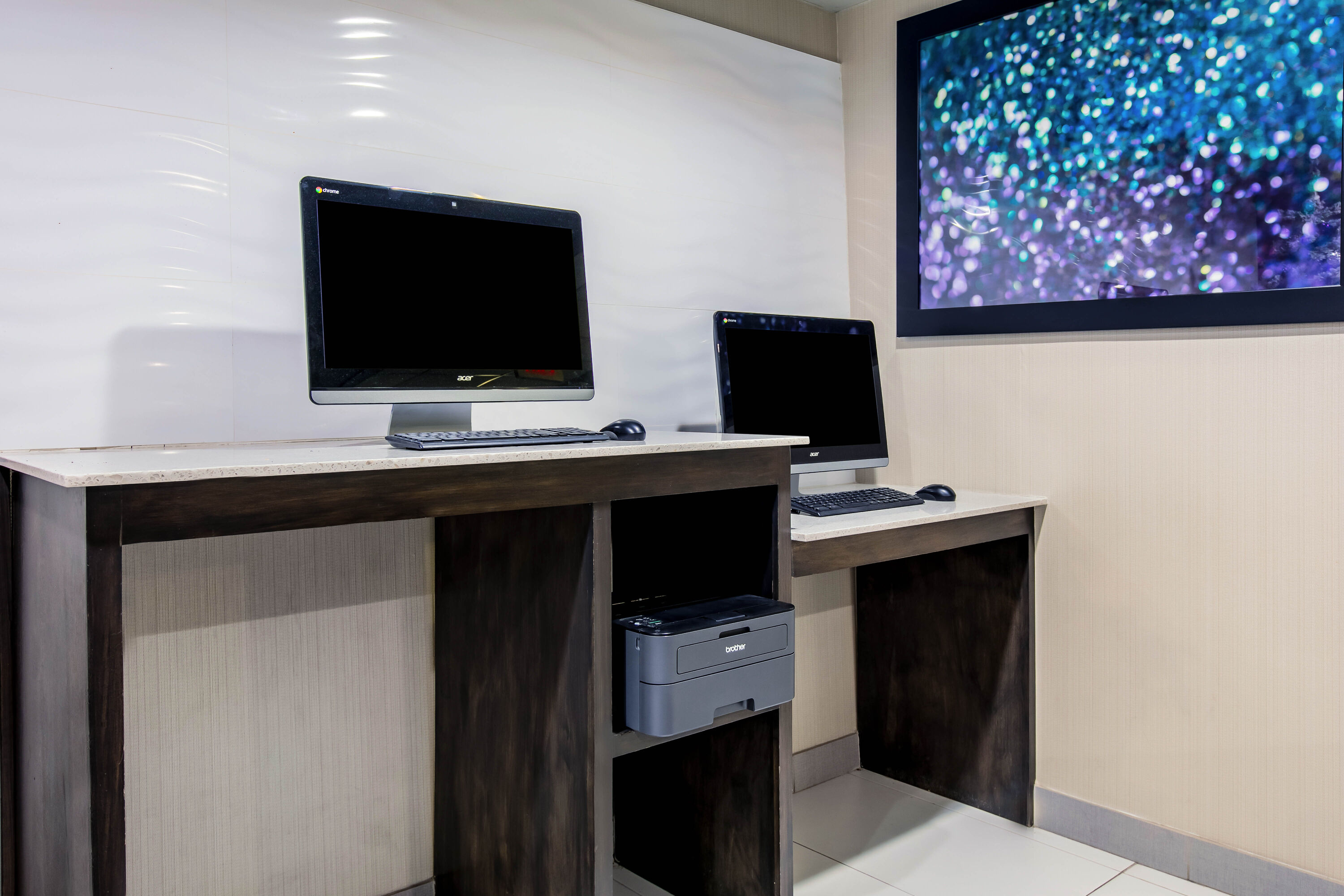 La Quinta Inn & Suites by Wyndham Dallas Mesquite business center in Mesquite, Texas