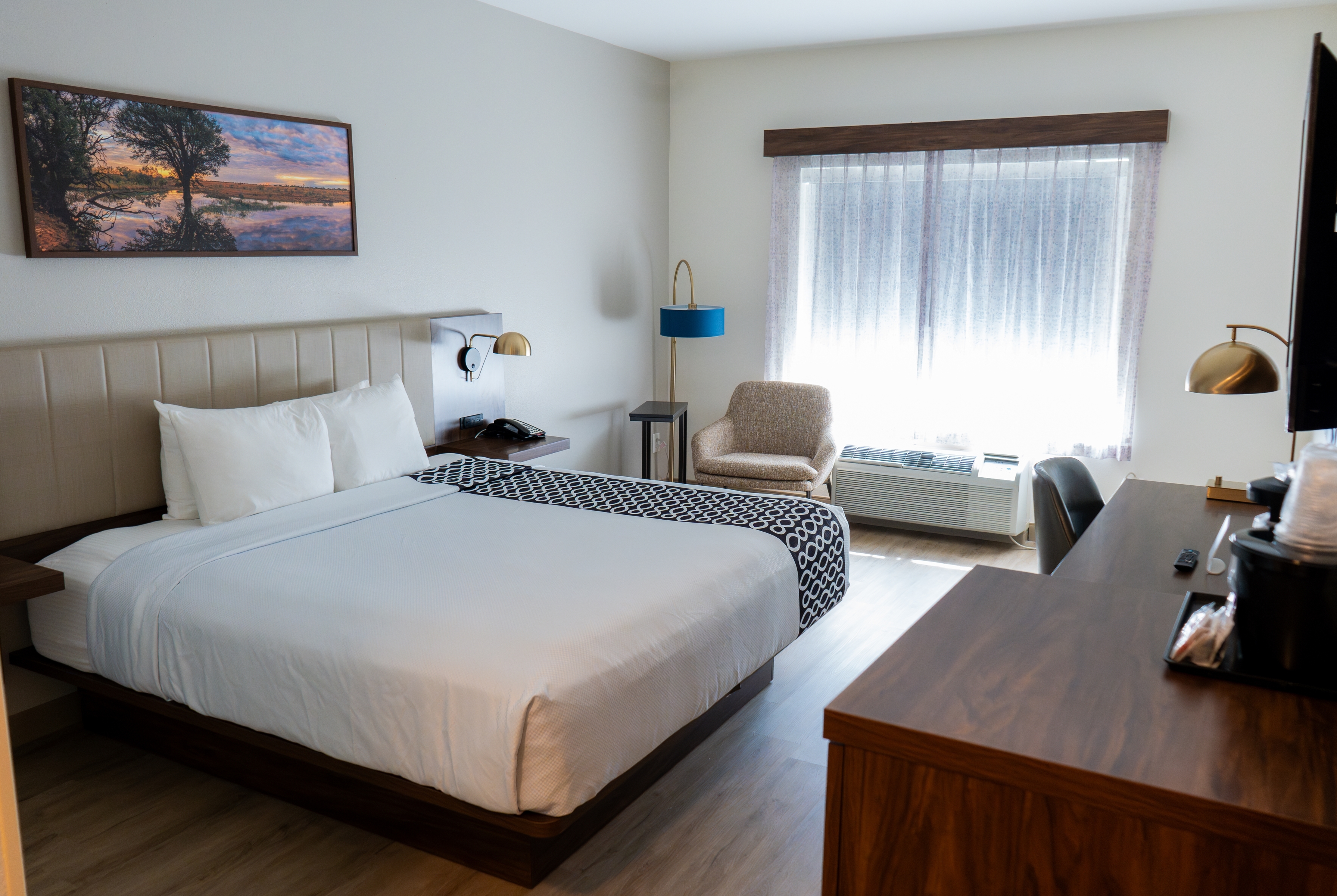 Guest room at the La Quinta Inn & Suites by Wyndham Dallas Mesquite in Mesquite, Texas