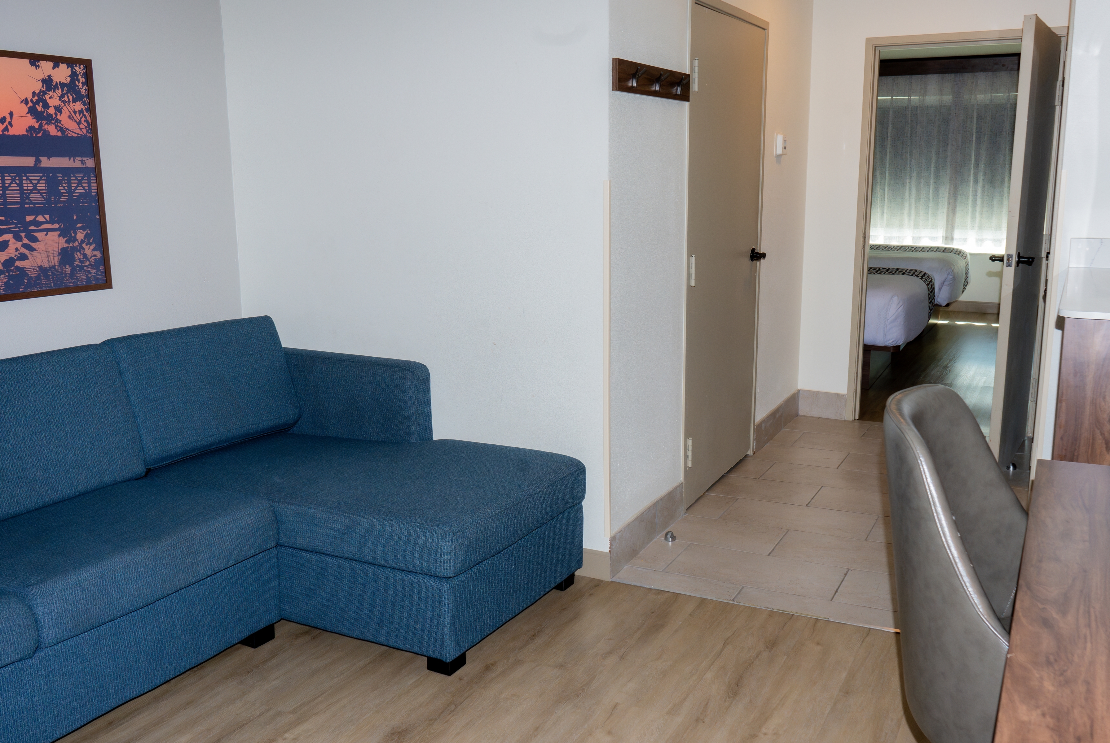 La Quinta Inn & Suites by Wyndham Dallas Mesquite suite in Mesquite, Texas