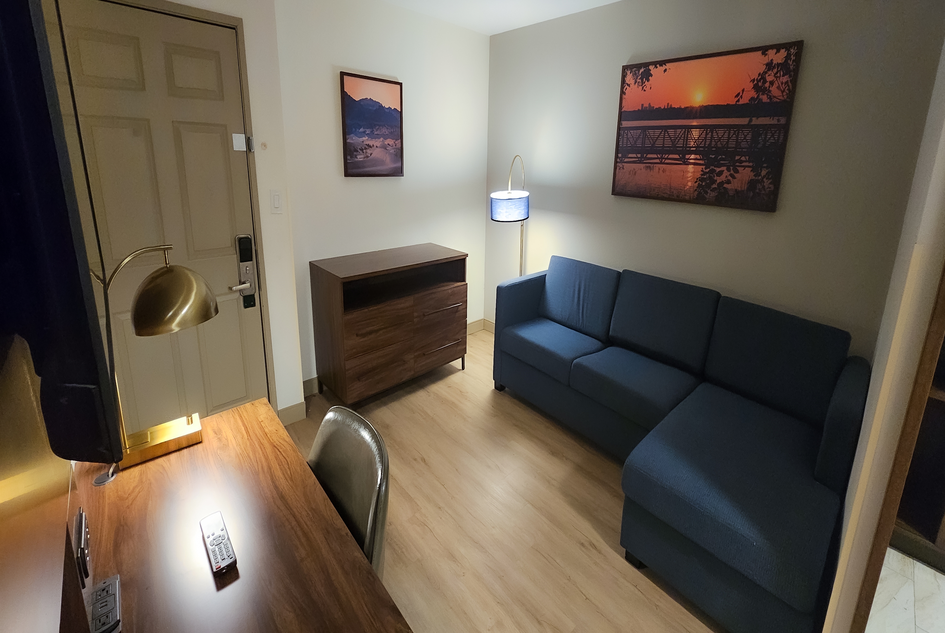La Quinta Inn & Suites by Wyndham Dallas Mesquite suite in Mesquite, Texas