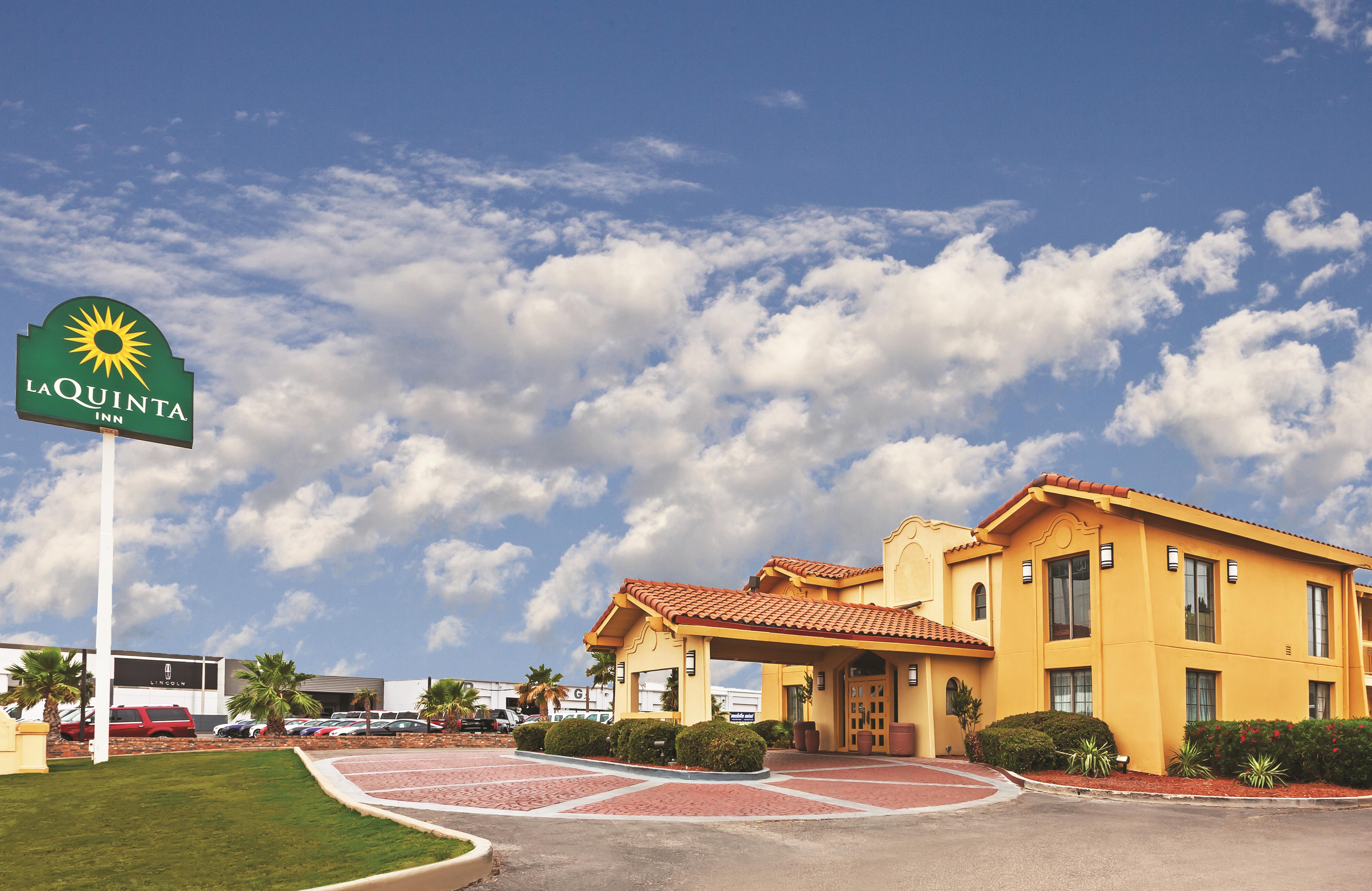 Exterior of La Quinta Inn by Wyndham Midland hotel in Midland, Texas