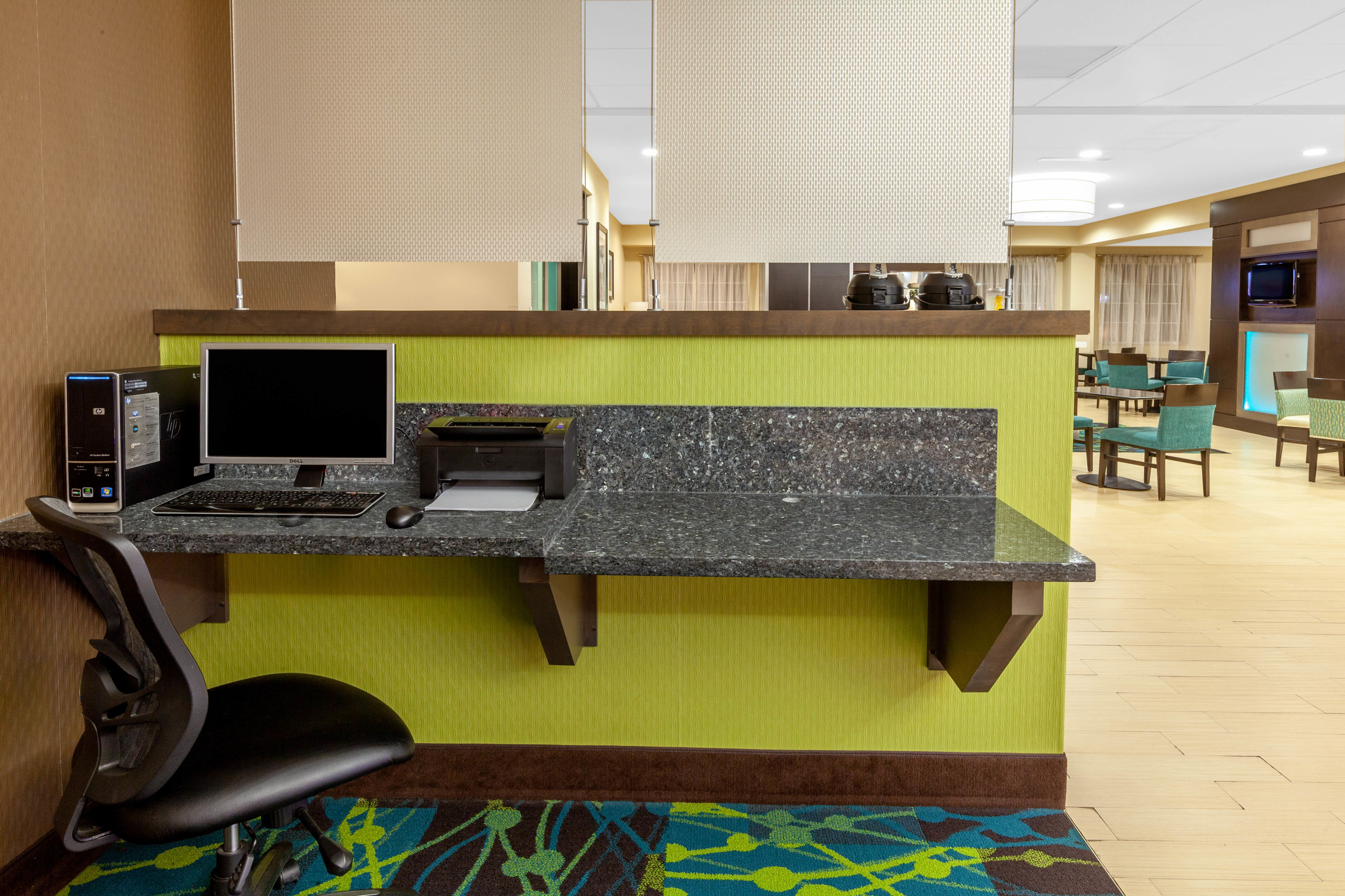 La Quinta Inn & Suites by Wyndham Midland North business center in Midland, Texas