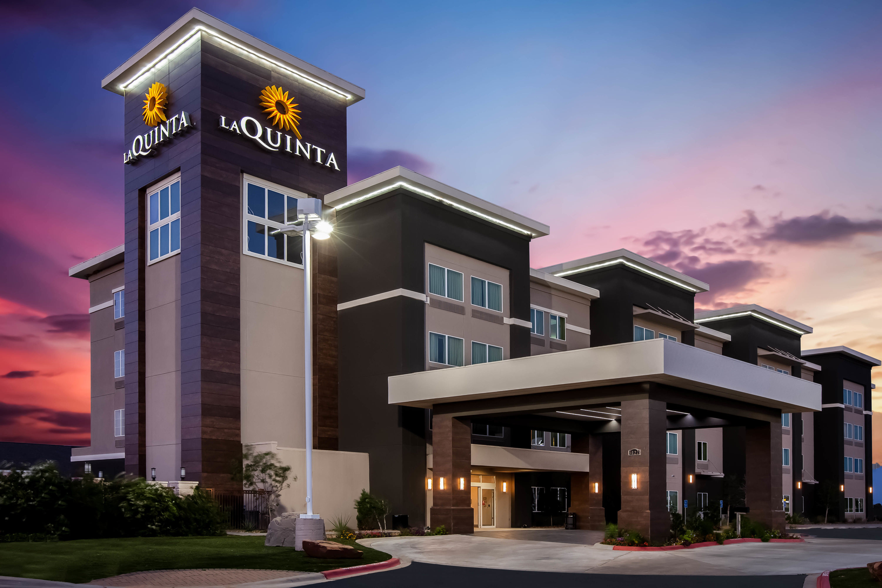 La Quinta Inn & Suites by Wyndham Odessa North Odessa, TX Hotels