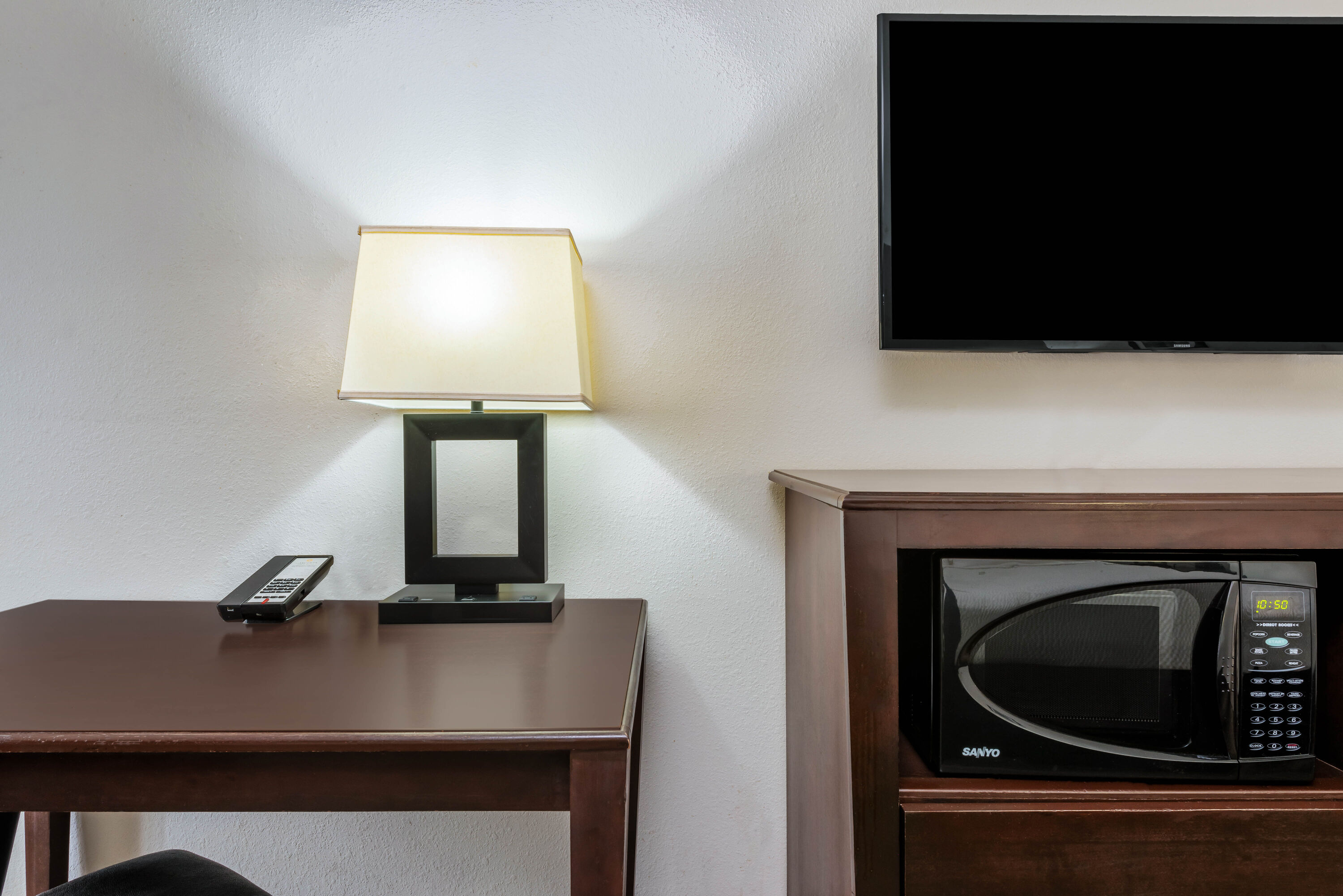 Guest room feature at the La Quinta Inn & Suites by Wyndham Orange in Orange, Texas