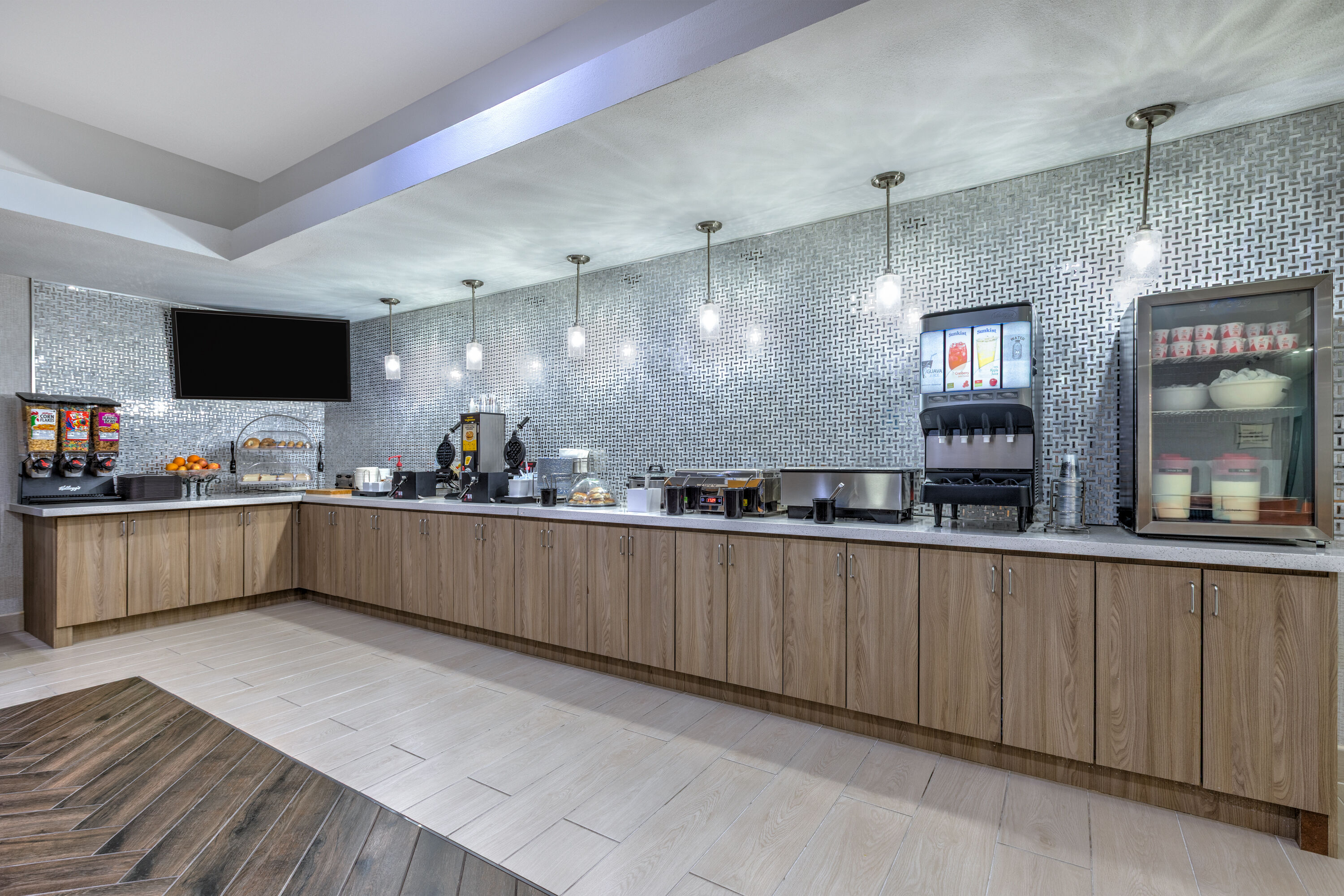 Free breakfast at La Quinta Inn & Suites by Wyndham Paris in Paris, Texas