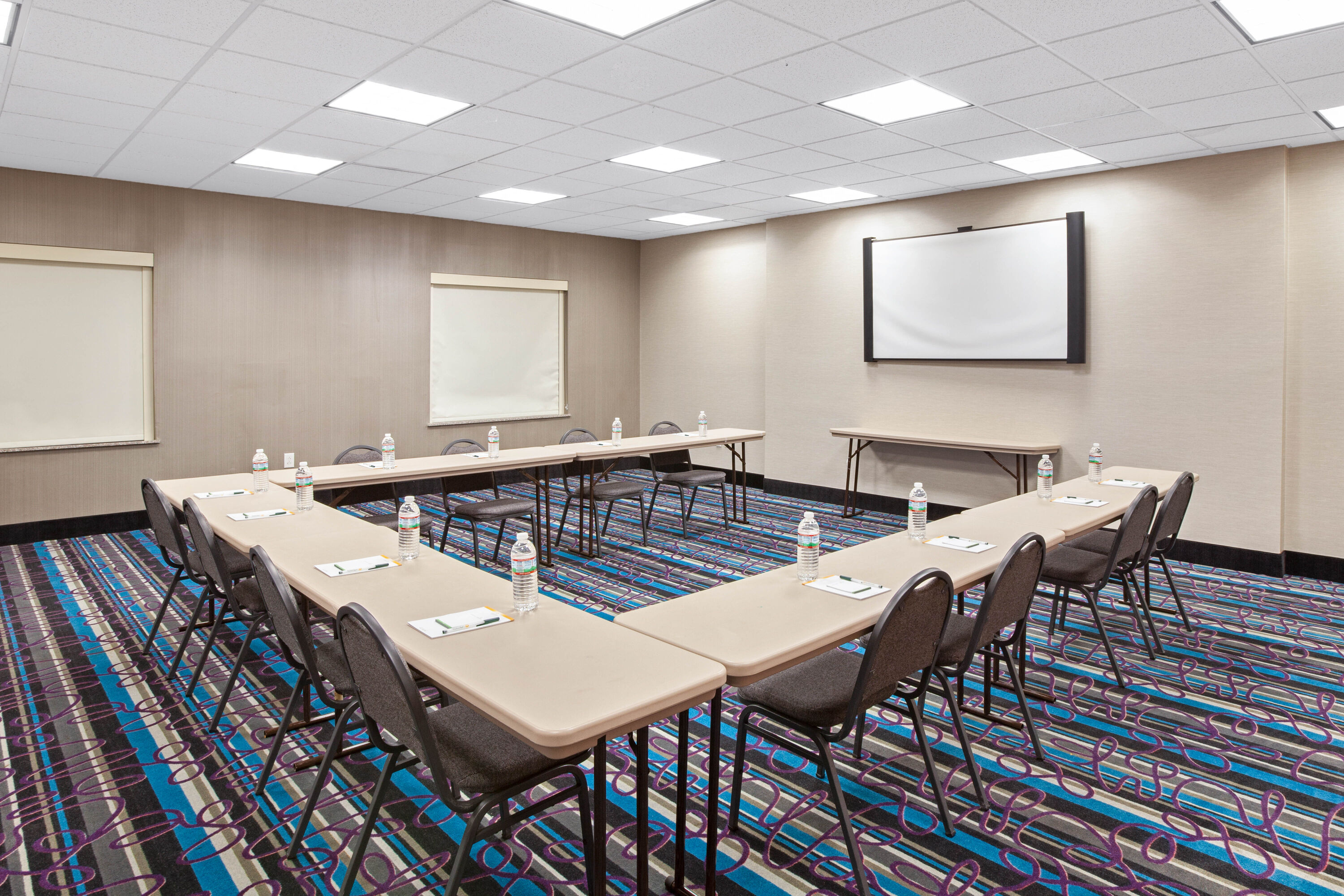 Meeting room at La Quinta Inn & Suites by Wyndham Pasadena North in Pasadena, Texas