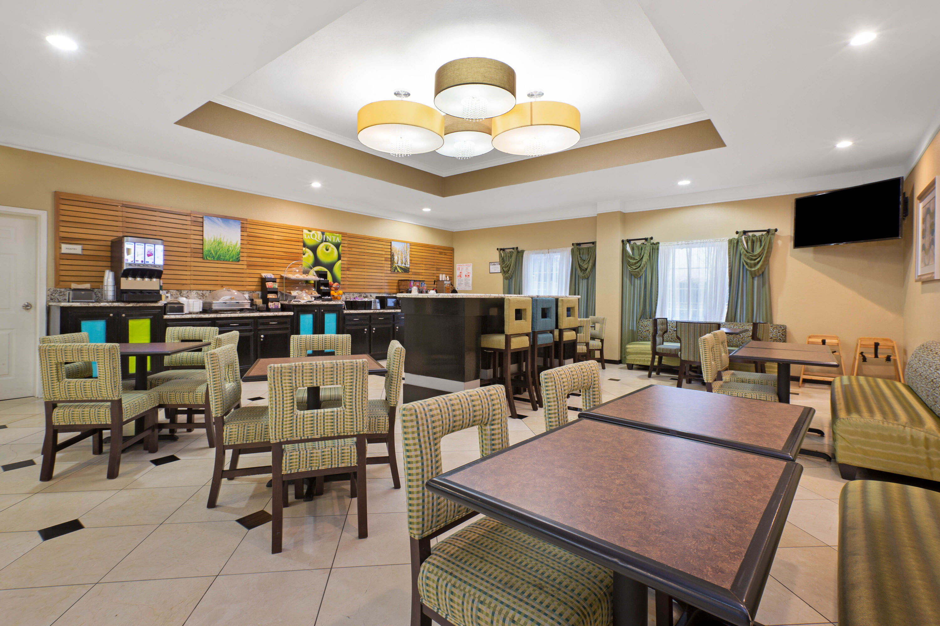 Free breakfast at La Quinta Inn & Suites by Wyndham Pearland - Houston South in Pearland, Texas