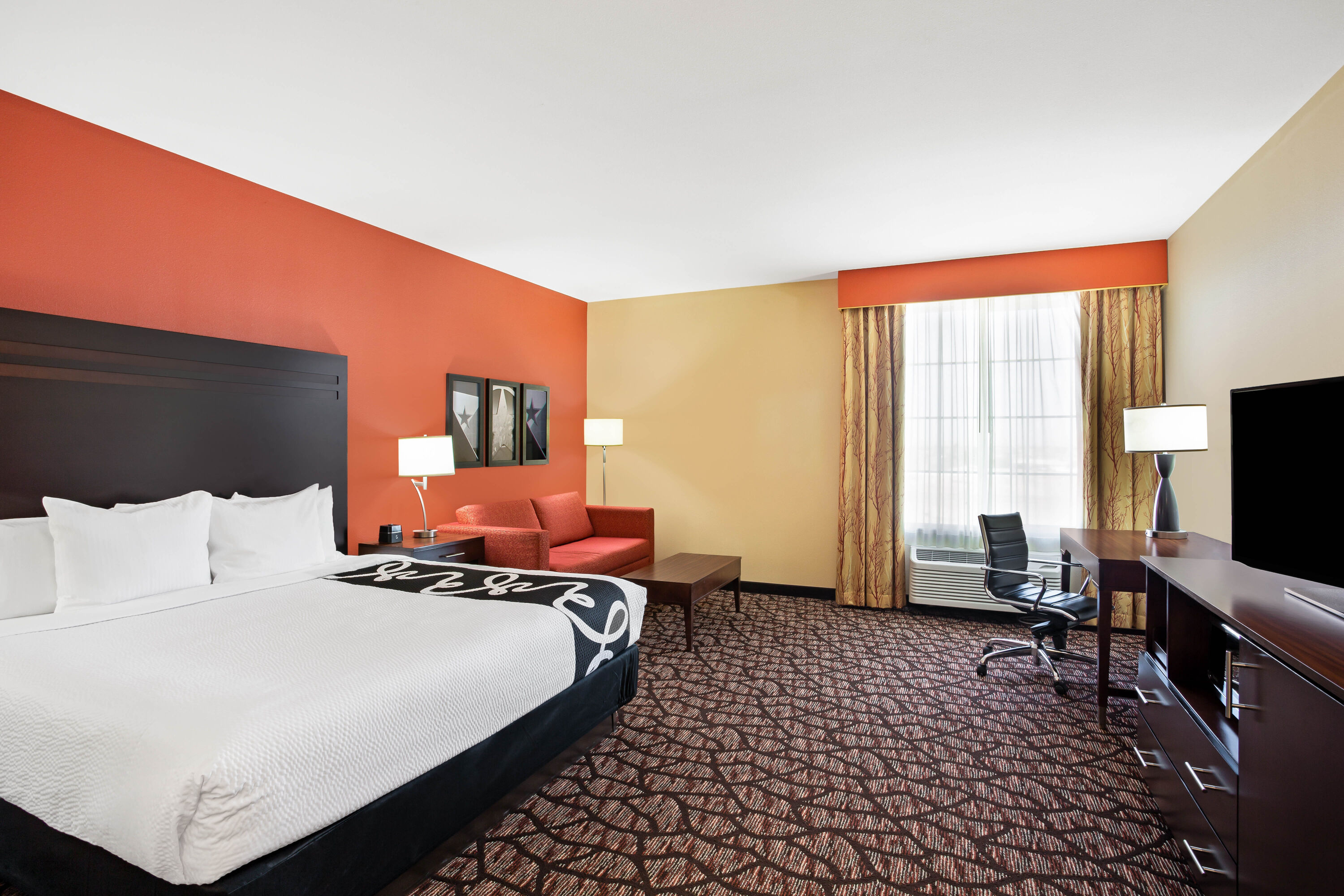 Guest room at the La Quinta Inn & Suites by Wyndham Pecos in Pecos, Texas