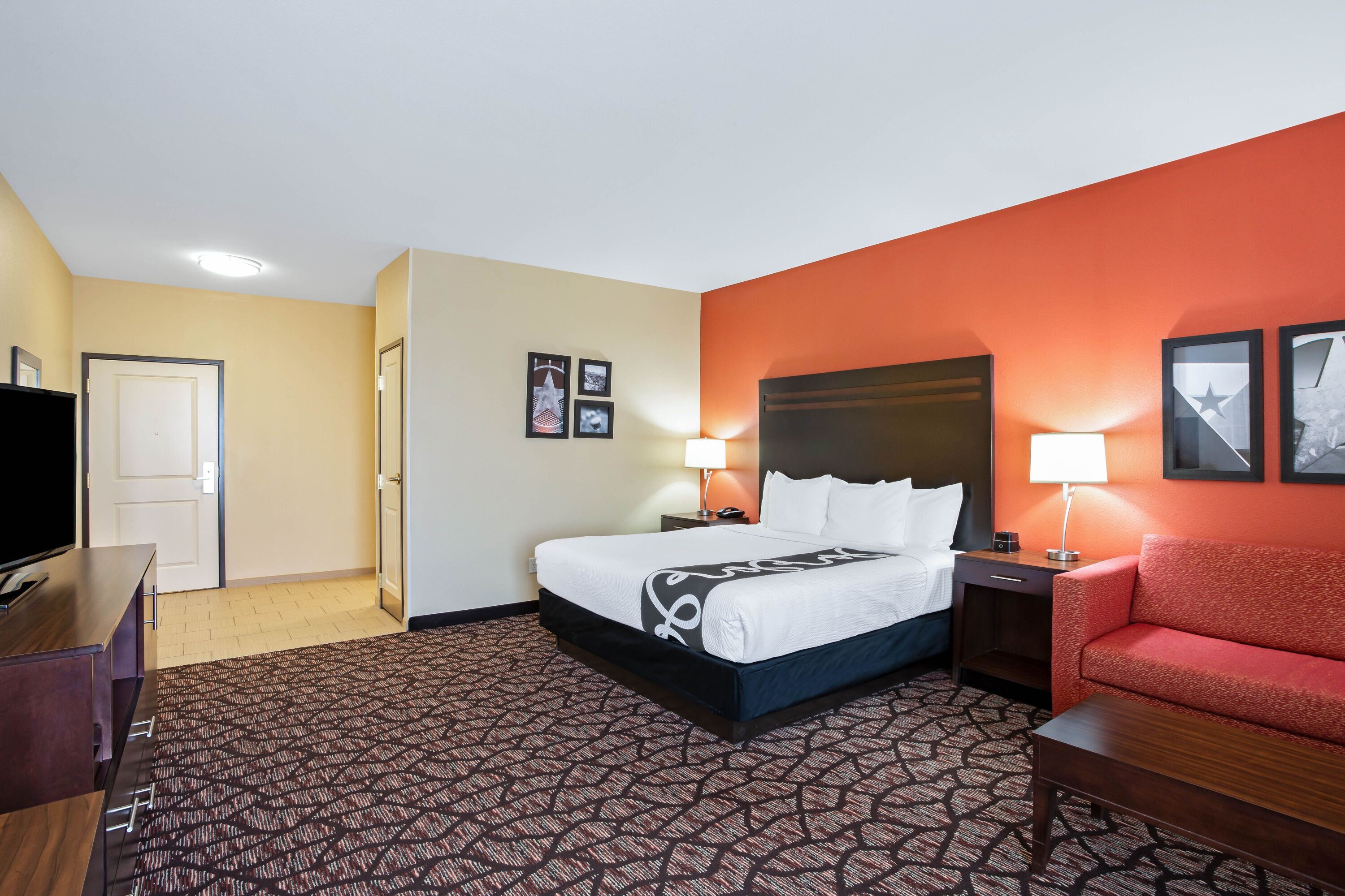 Guest room at the La Quinta Inn & Suites by Wyndham Pecos in Pecos, Texas