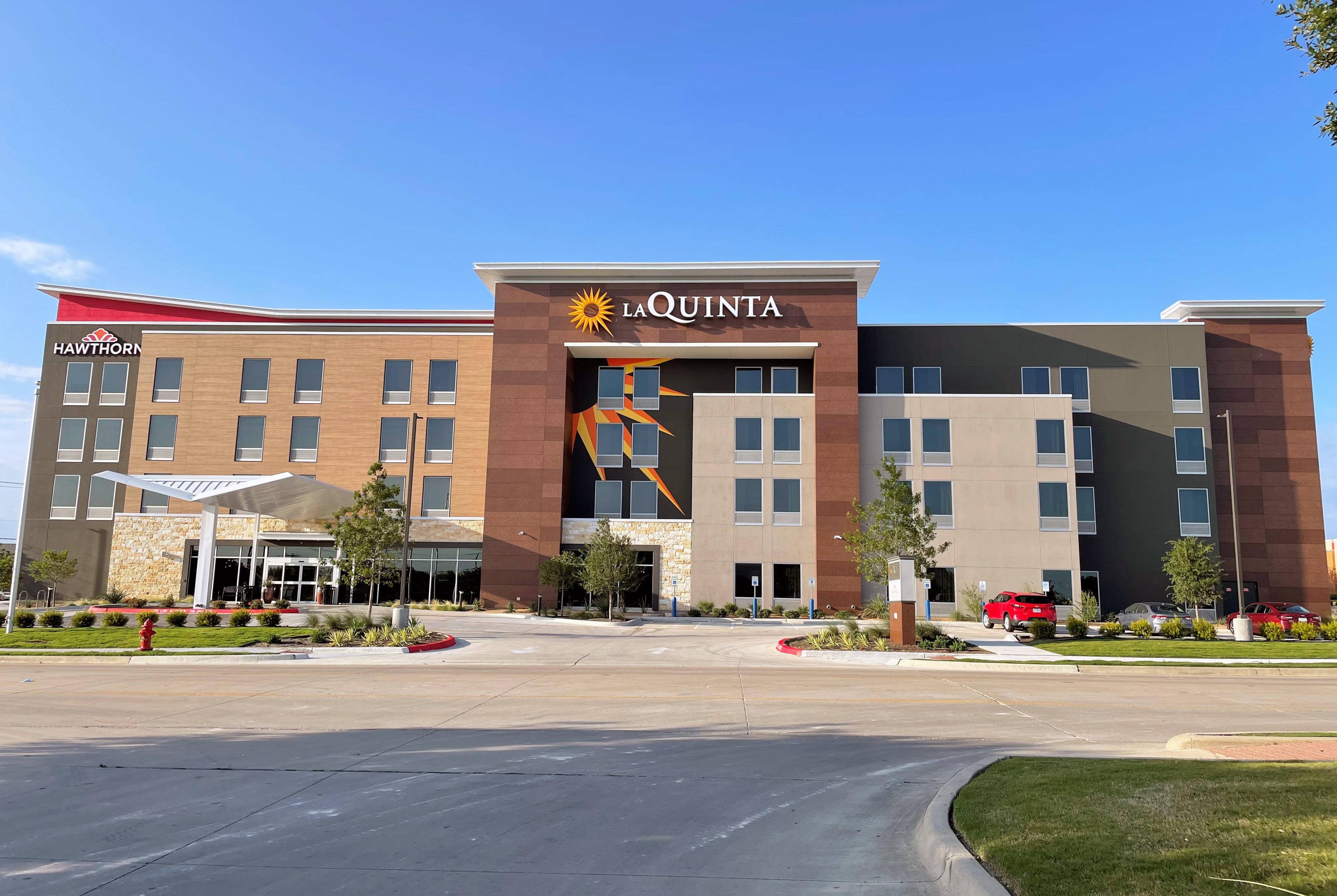 Exterior of La Quinta Inn & Suites by Wyndham Pflugerville hotel in Pflugerville, Texas