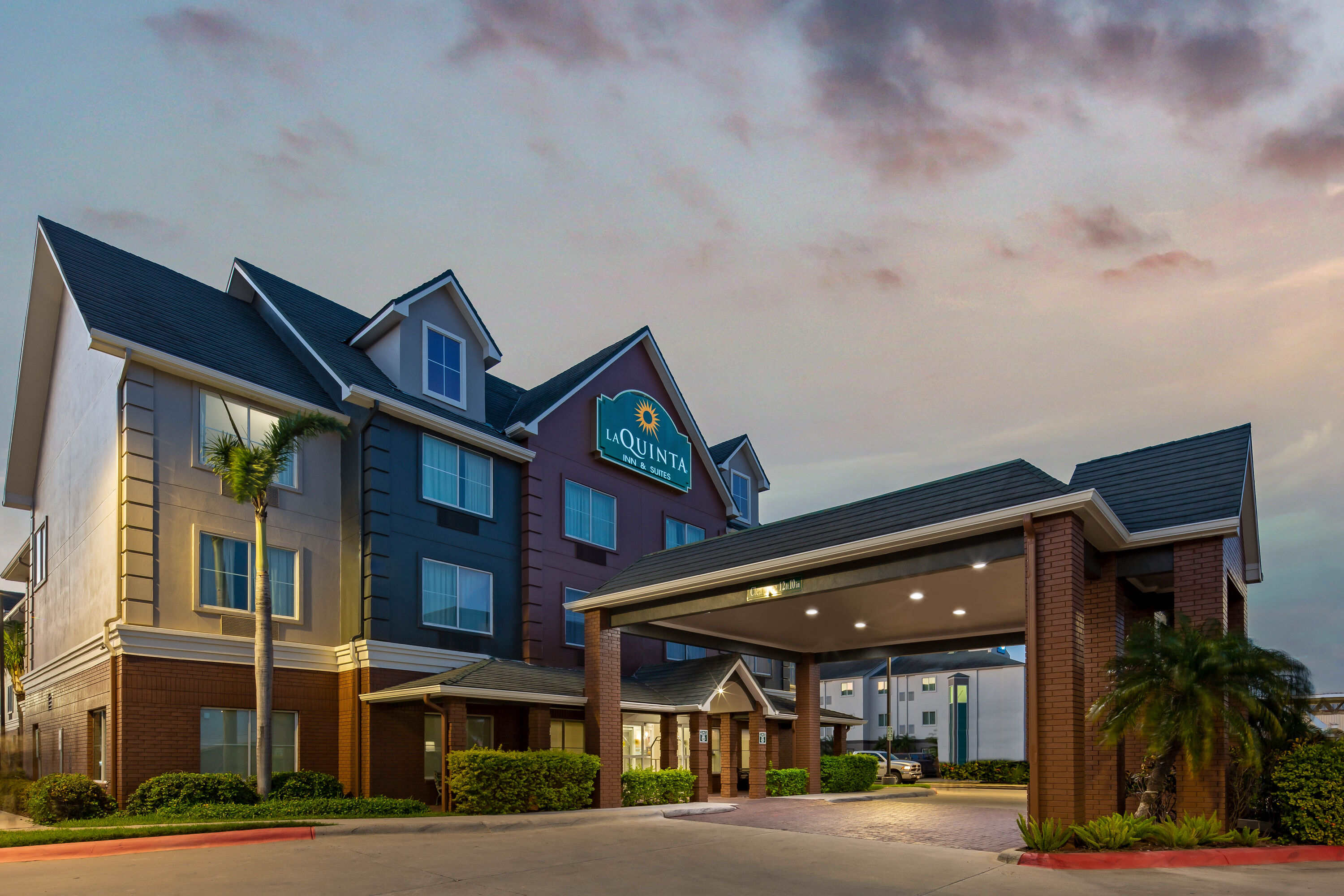 Exterior Dusk Image of La Quinta Inn & Suites by Wyndham Pharr North McAllen hotel in Pharr, Texas