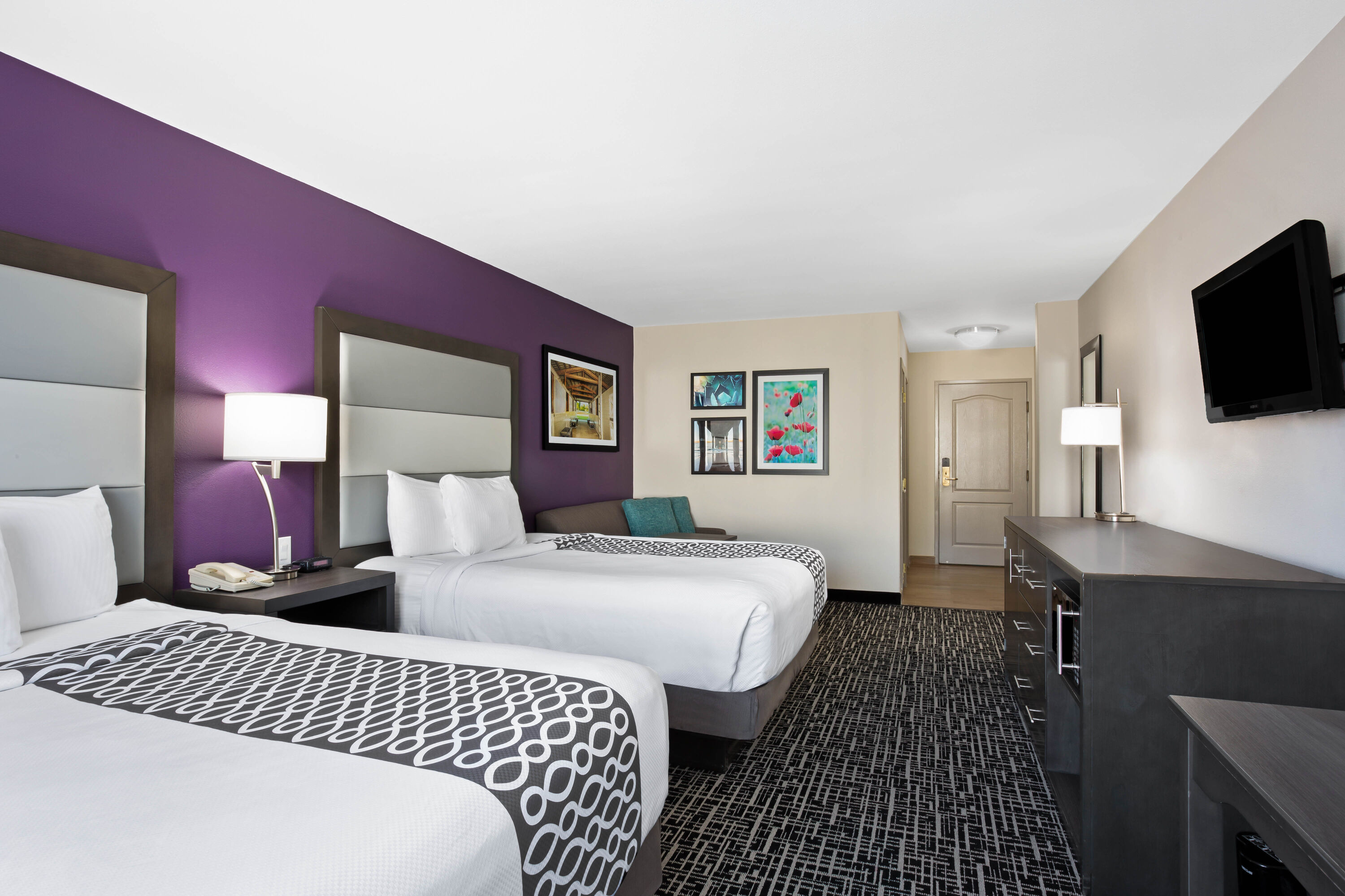 La Quinta Inn & Suites by Wyndham Pharr North McAllen suite in Pharr, Texas