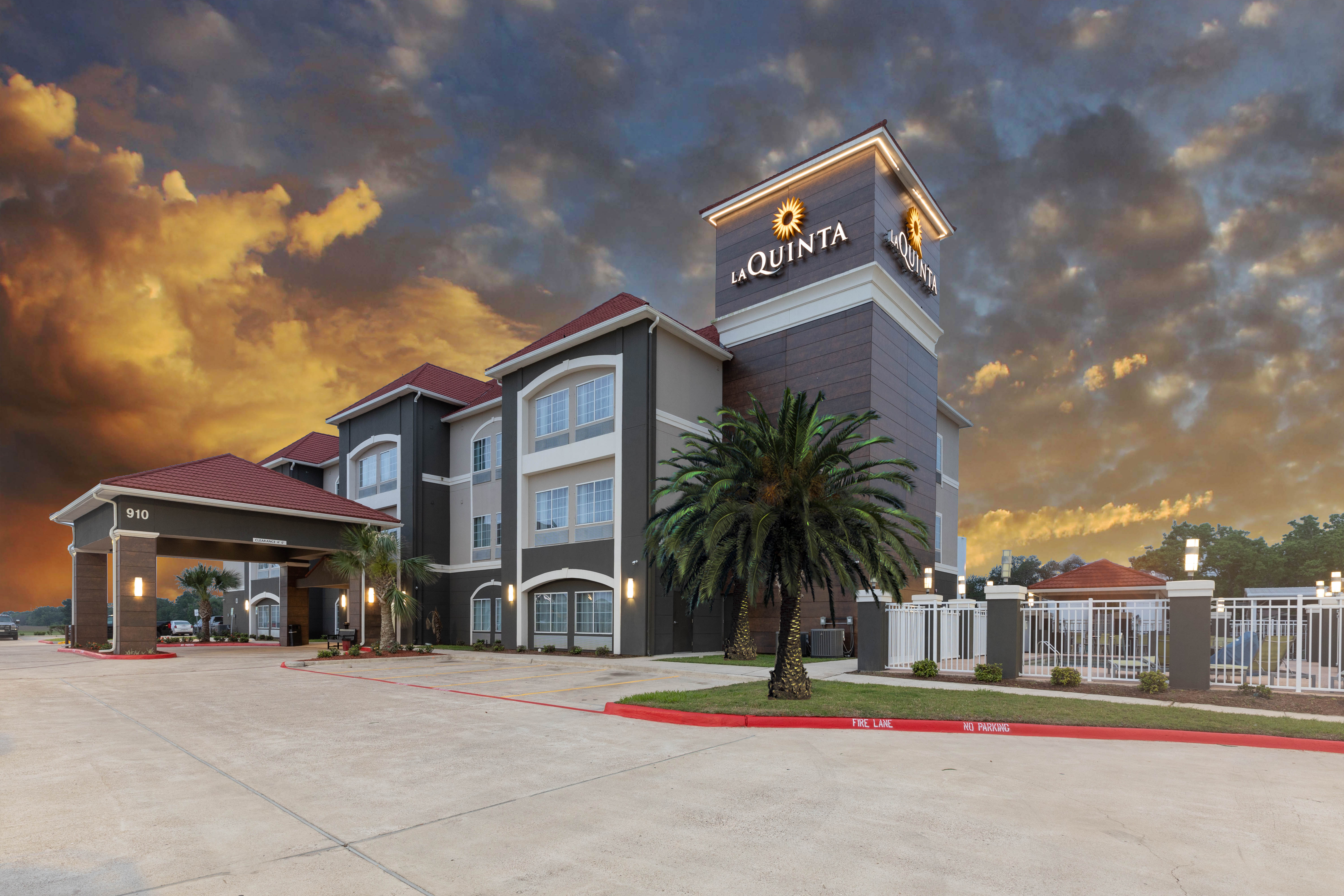 La Quinta Inn Suites by Wyndham Port Lavaca Port Lavaca TX Hotels