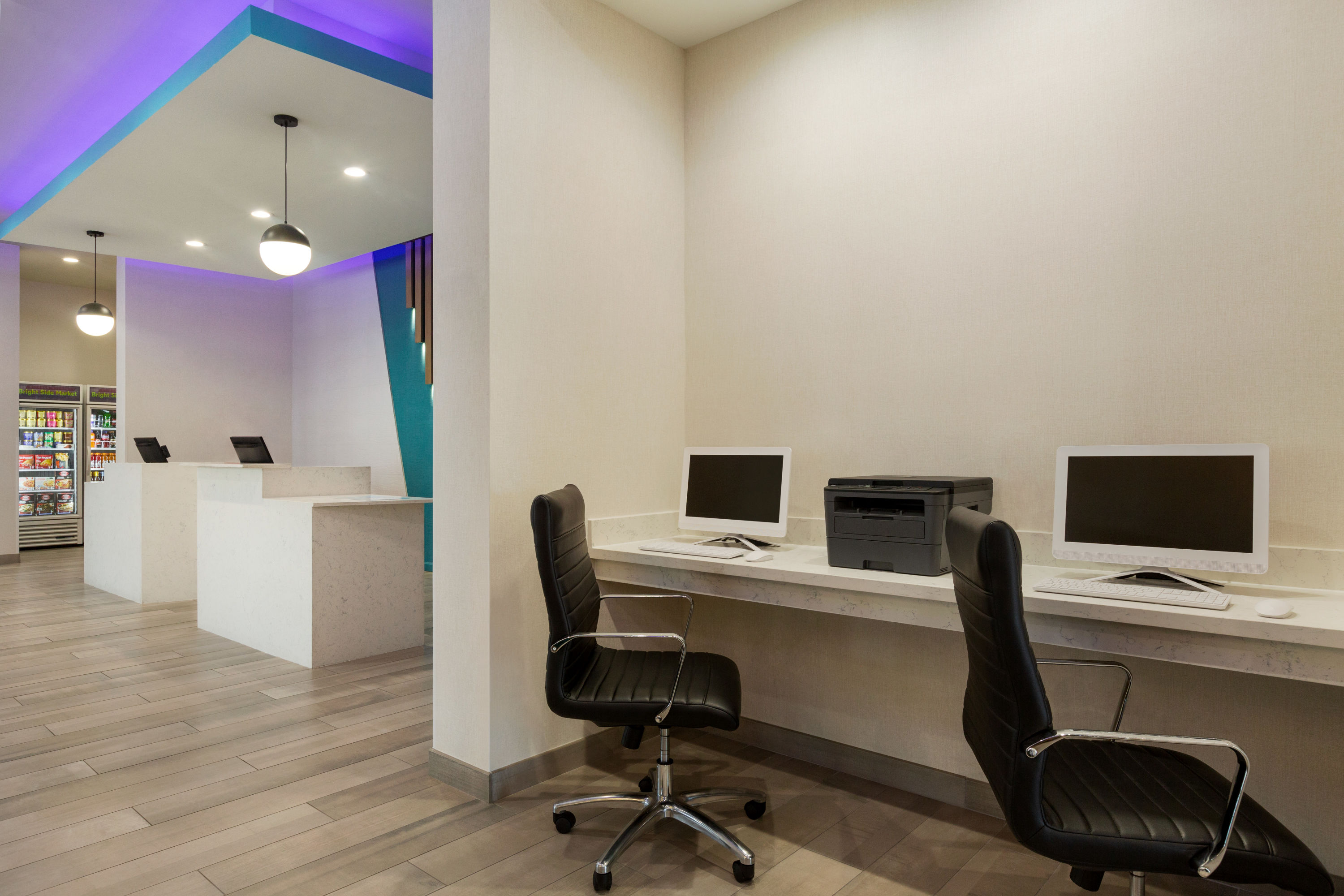 La Quinta Inn & Suites by Wyndham Richmond-Sugarland business center in Richmond, Texas