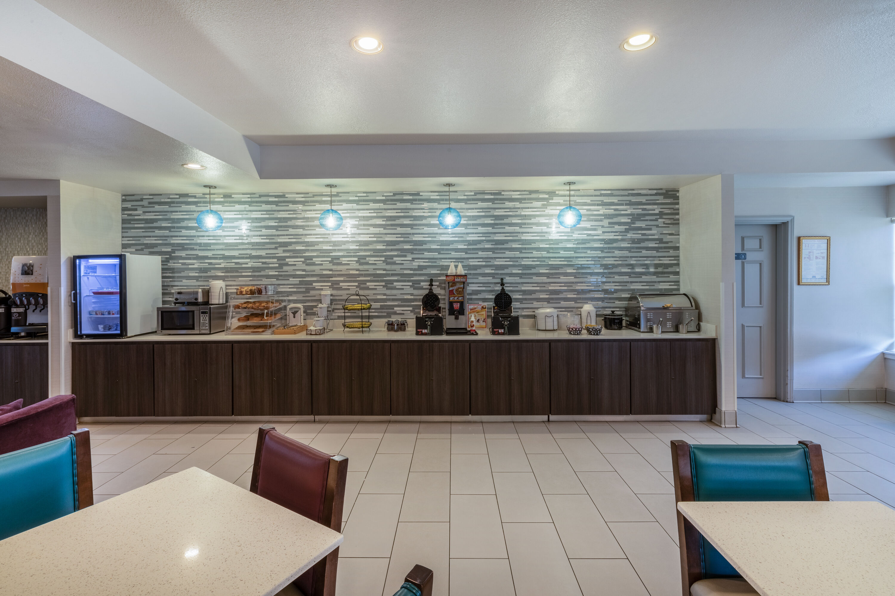 Free breakfast at La Quinta Inn & Suites by Wyndham Rockwall in Rockwall, Texas