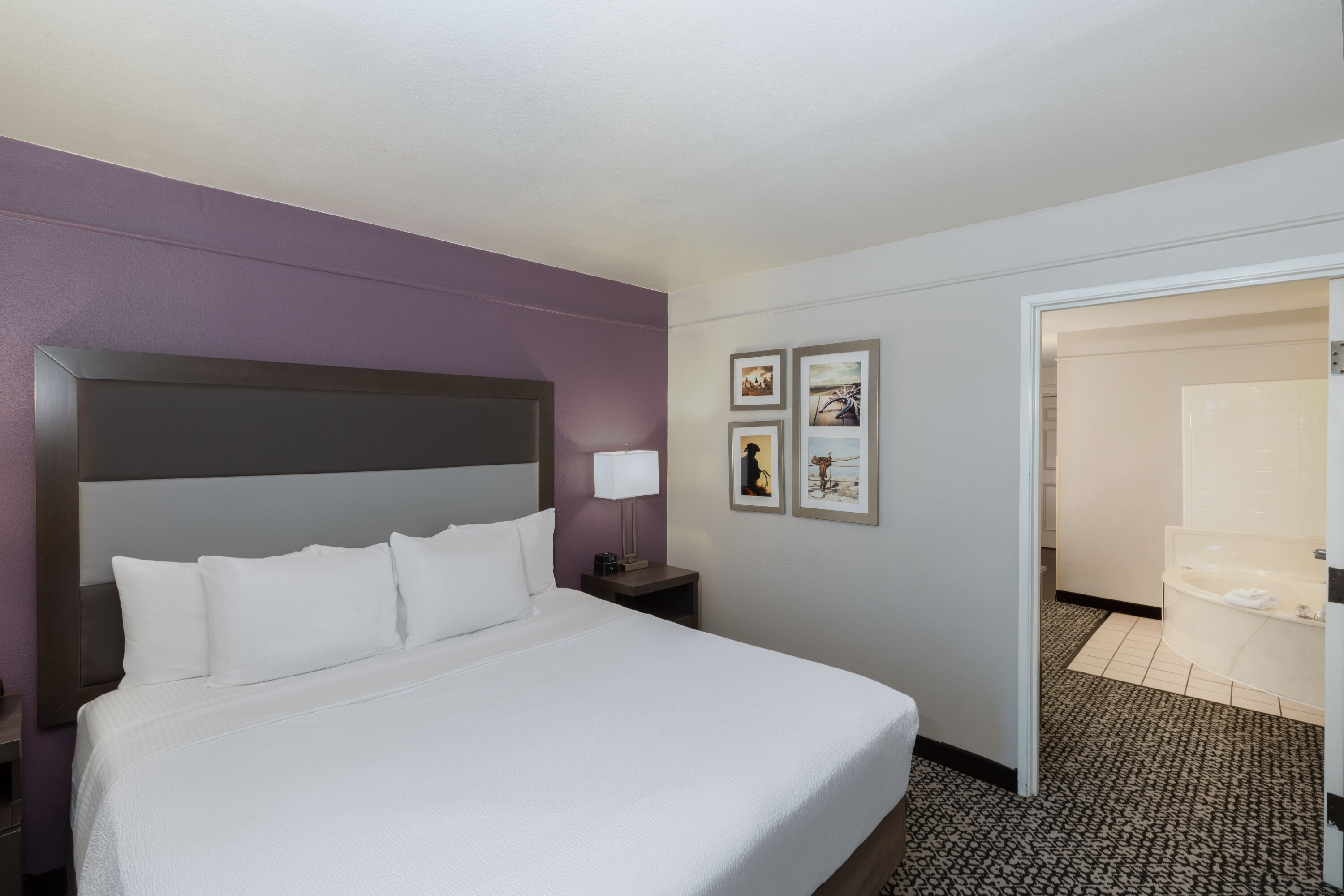 La Quinta Inn & Suites by Wyndham Rockwall hot tub suite in Rockwall, Texas