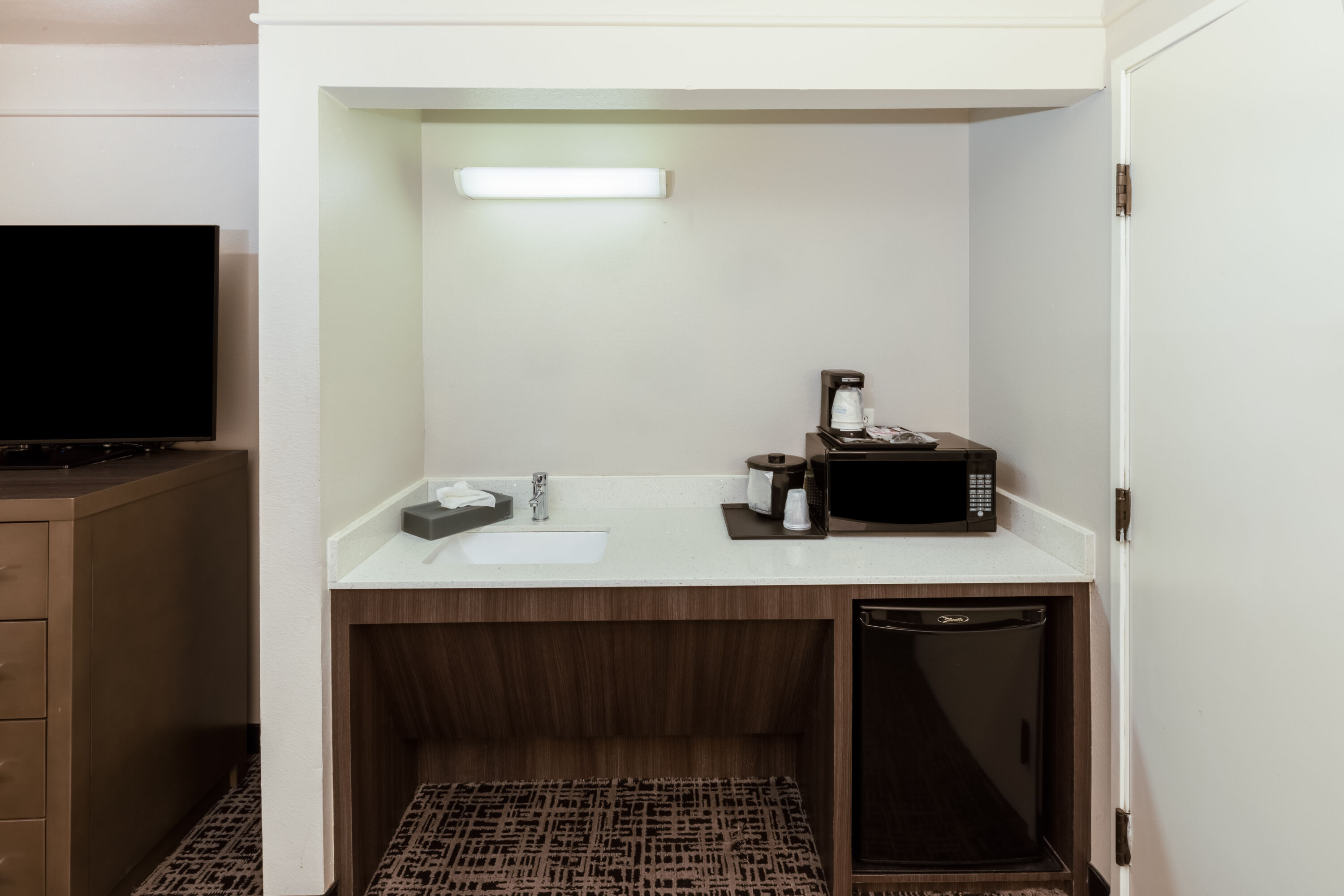 La Quinta Inn & Suites by Wyndham Rockwall suite in Rockwall, Texas