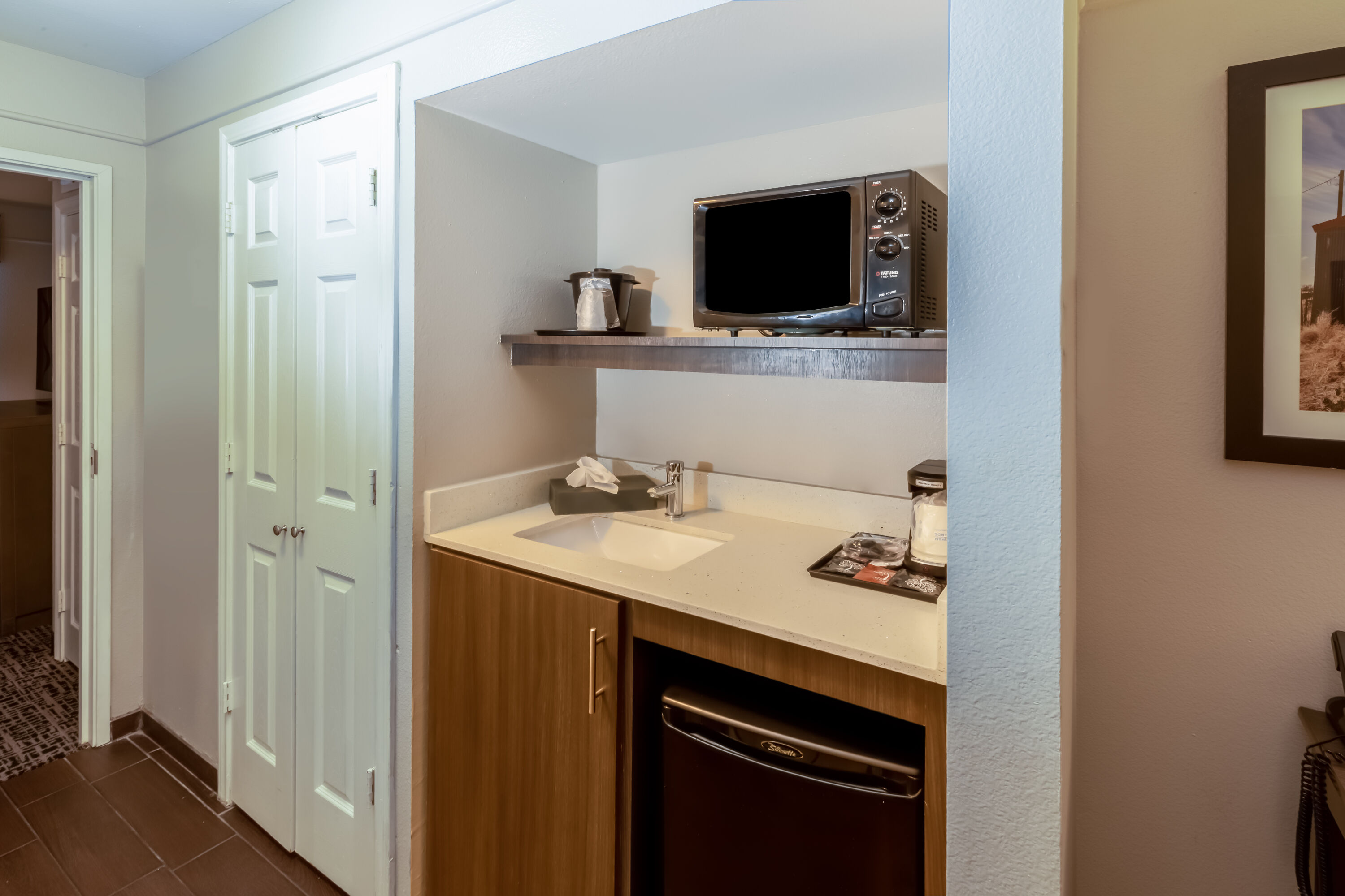 La Quinta Inn & Suites by Wyndham Rockwall suite in Rockwall, Texas