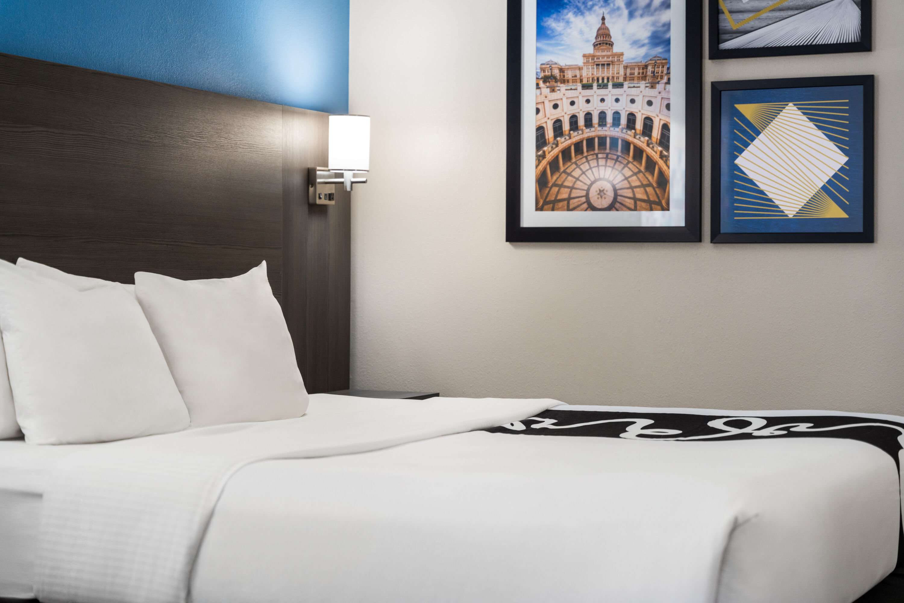 Guest room at the La Quinta Inn & Suites by Wyndham Round Rock North in Round Rock, Texas