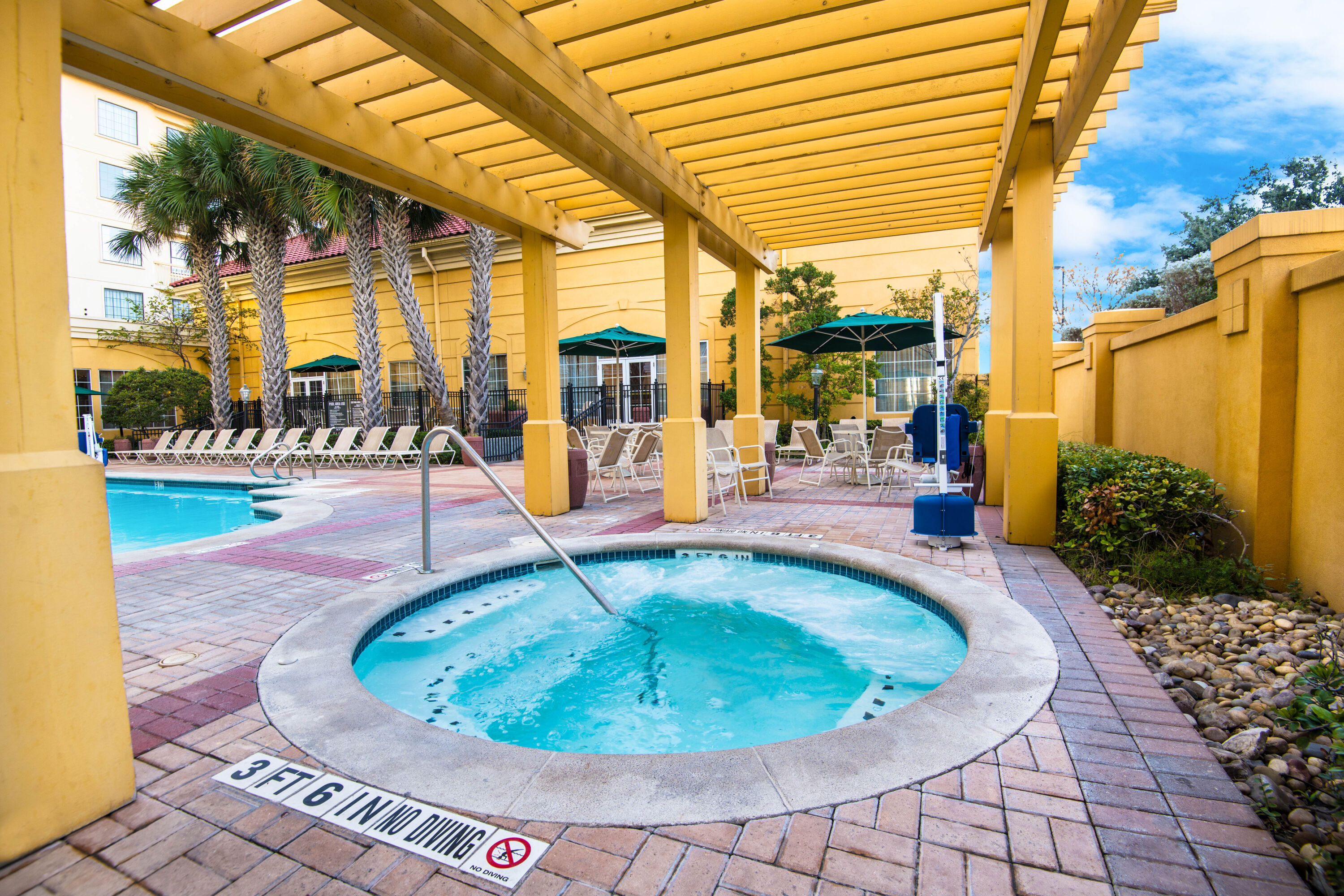 La Quinta Inn & Suites by Wyndham San Antonio Riverwalk San Antonio