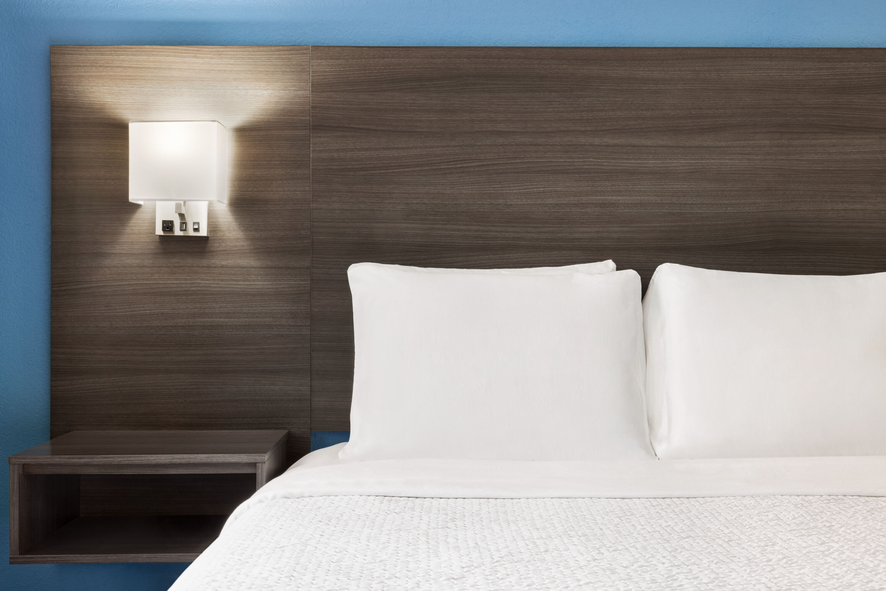 Guest room at the La Quinta Inn by Wyndham San Antonio I-35 N at Toepperwein in San Antonio, Texas