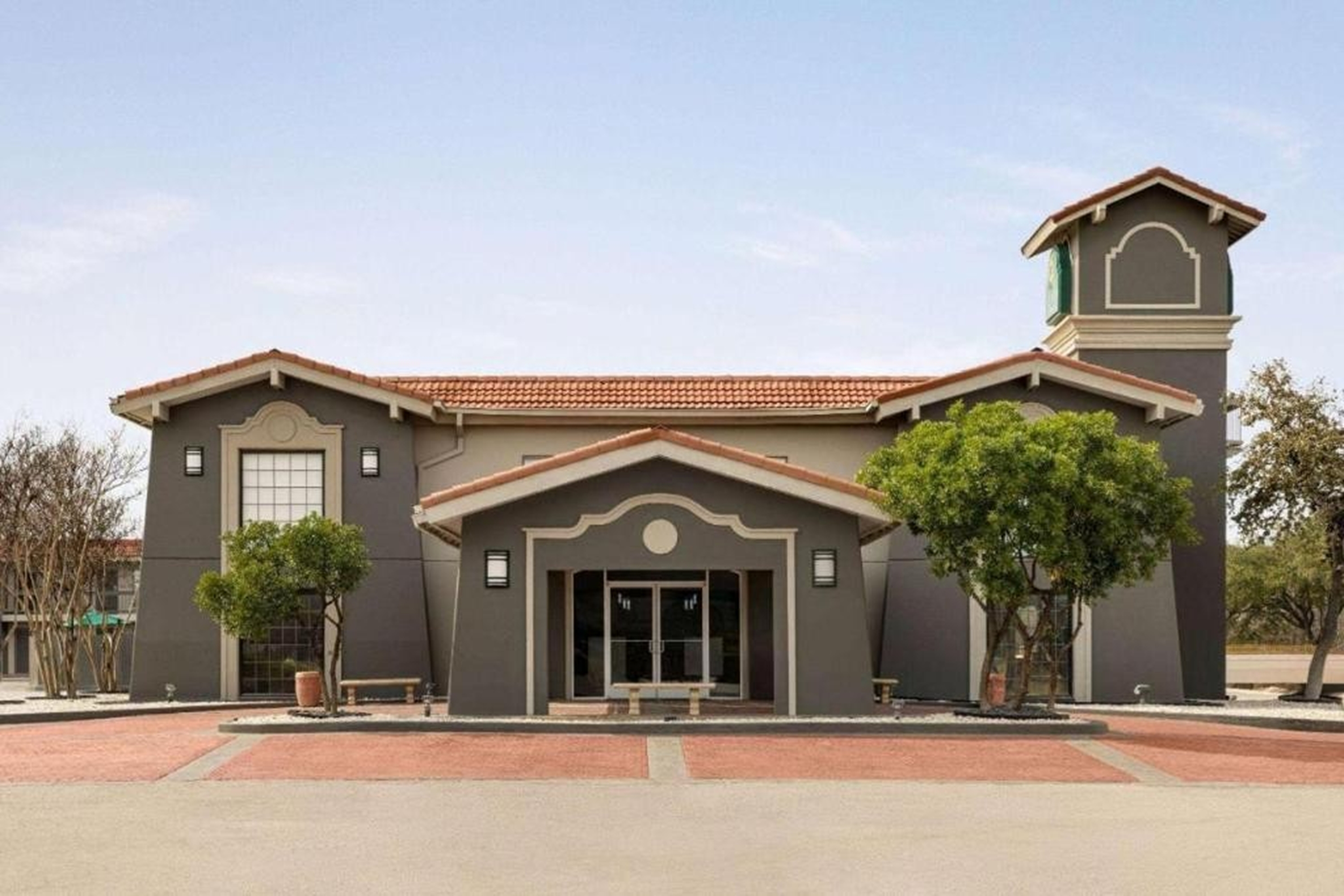 Exterior of La Quinta Inn By Wyndham IH-10 West San Antonio TX hotel in San Antonio, Texas