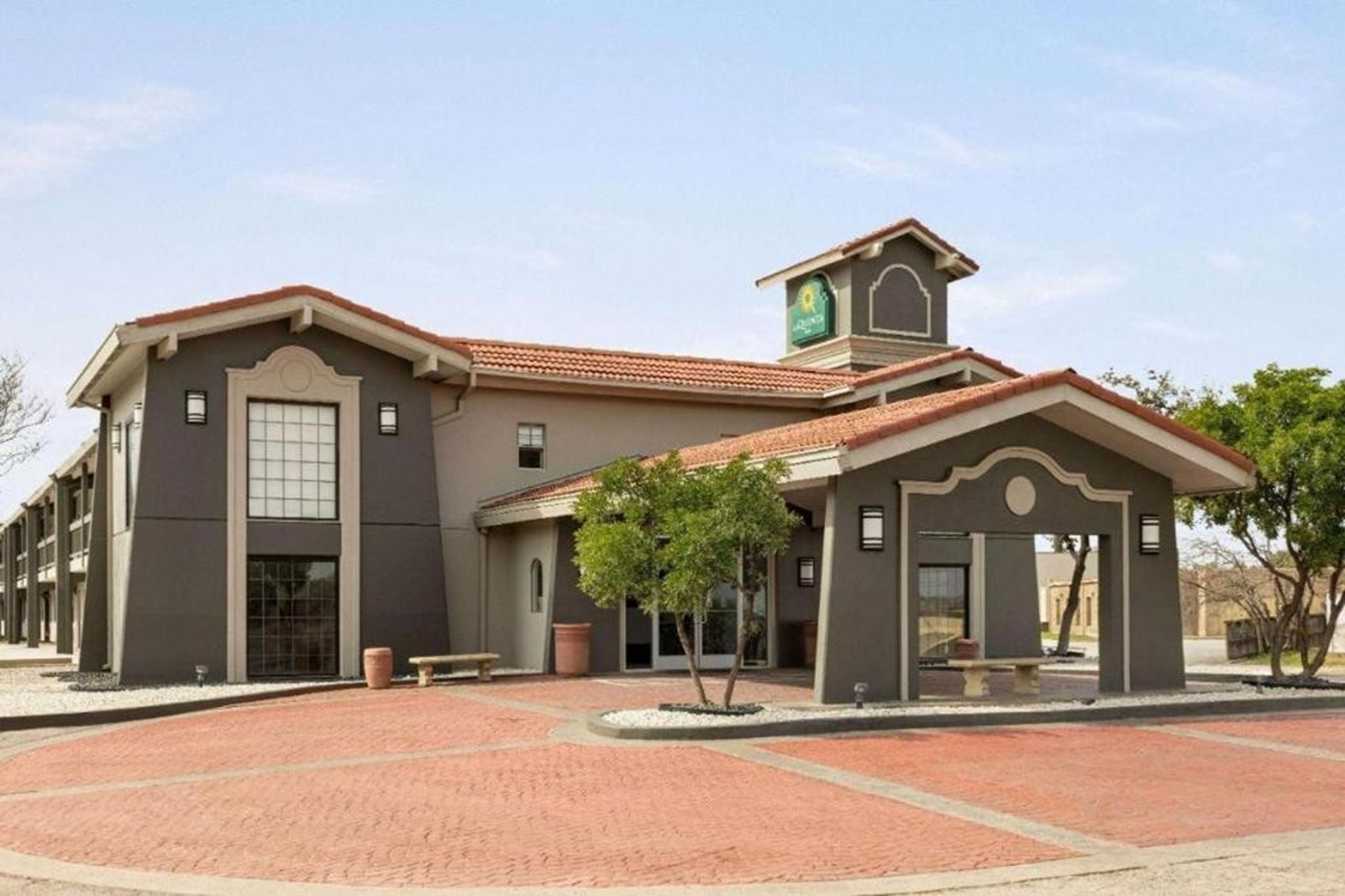 Exterior of La Quinta Inn By Wyndham IH-10 West San Antonio TX hotel in San Antonio, Texas